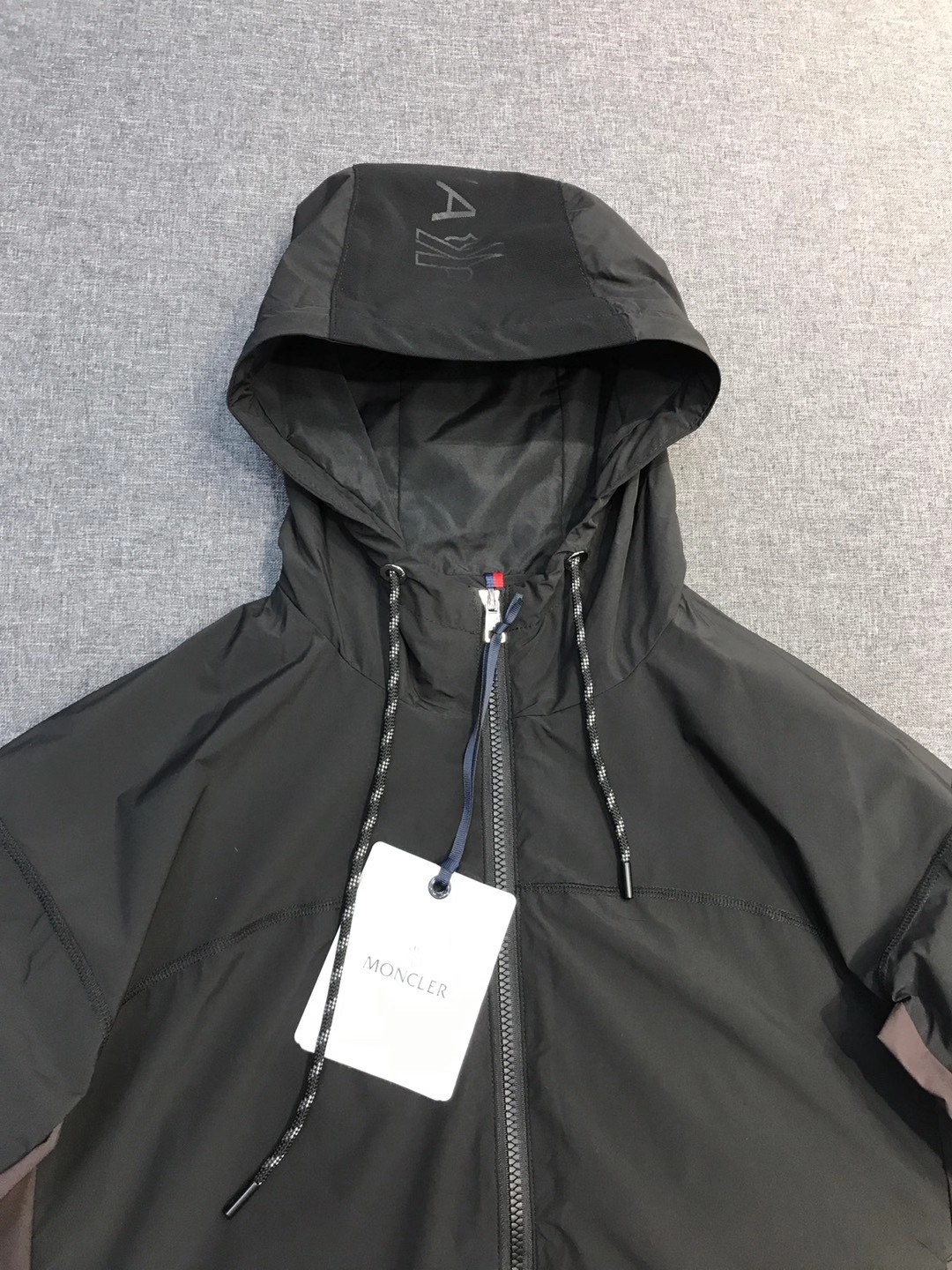 Куртка мужская в стиле Moncler с капюшоном из технологичной ткани Pertex чёрного цвета