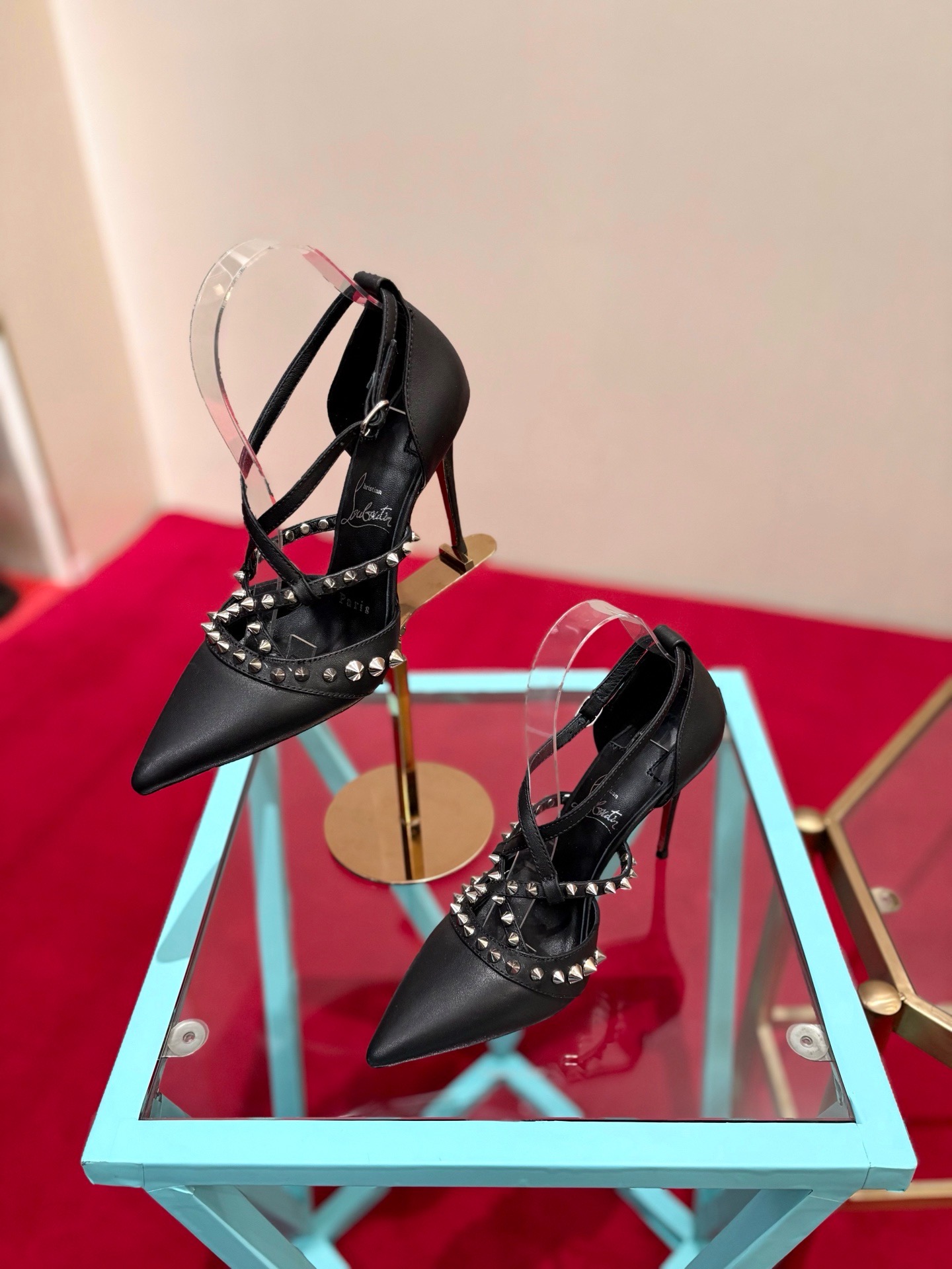 Туфли женские Christian Louboutin So Kate черного цвета