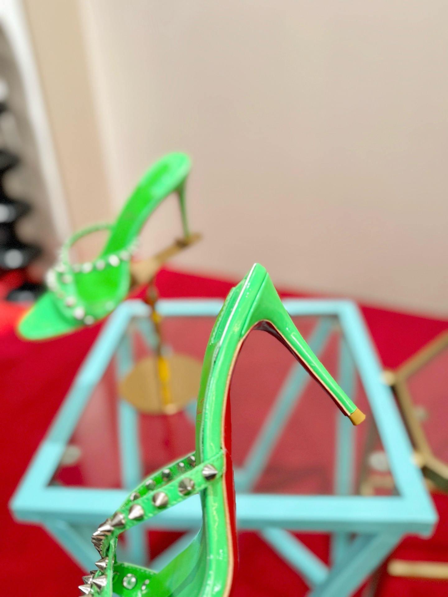 Мюли женские в стиле Christian Louboutin So Kate зеленого цвета