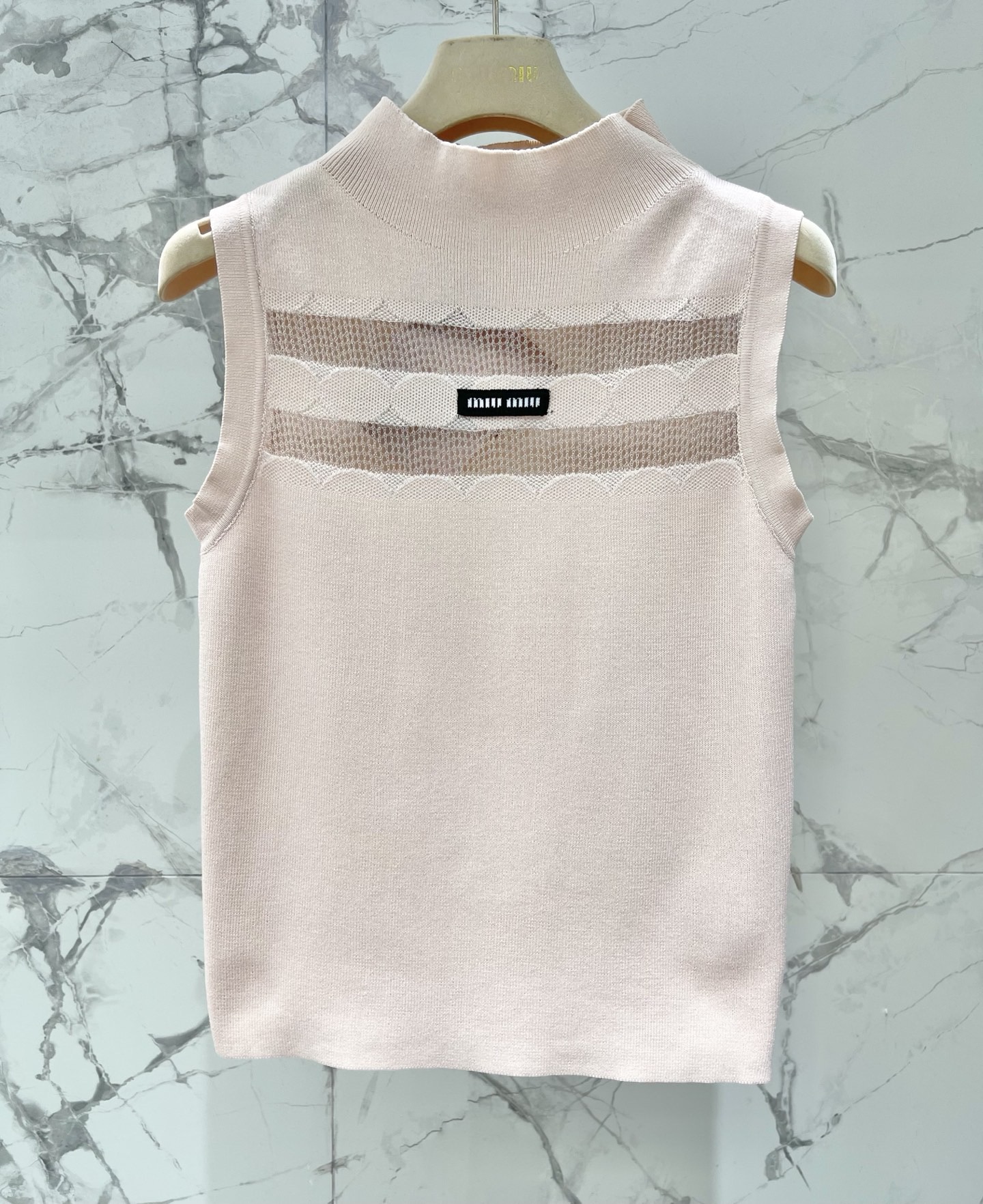 Костюм женский в стиле Miu Miu трикотажный: топ без рукавов и юбка миди плиссированная