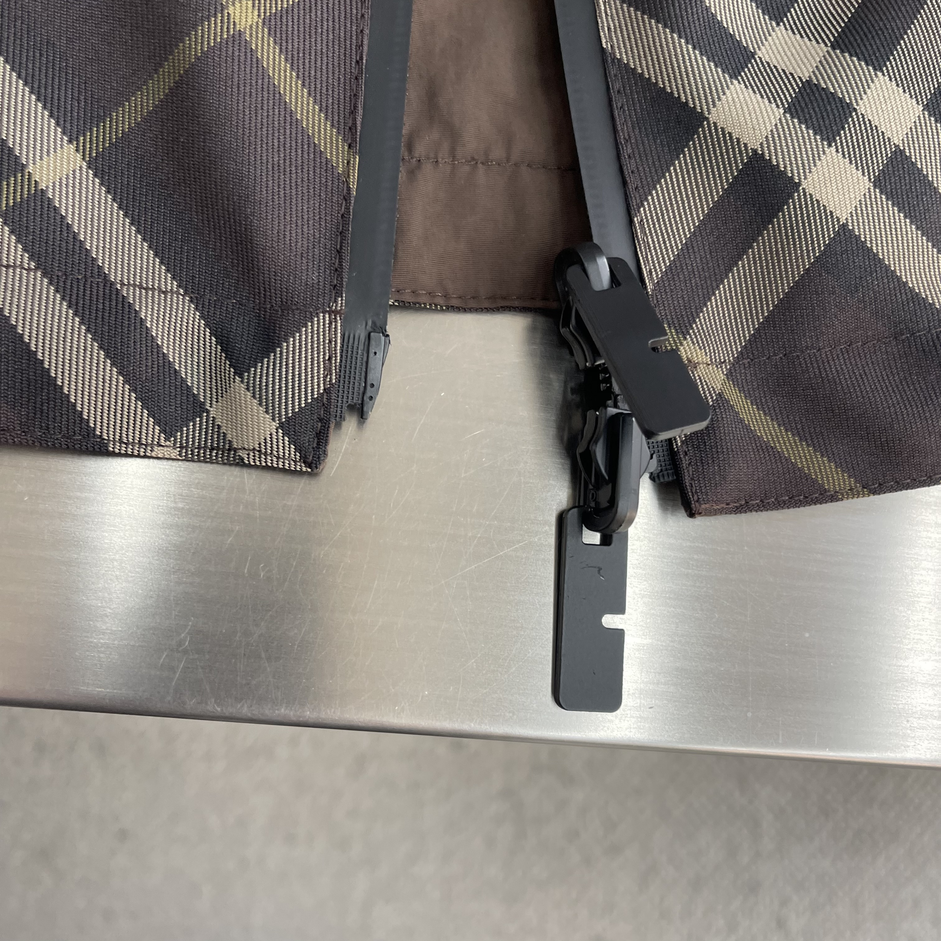 Куртка мужская в стиле Burberry двусторонняя с капюшоном