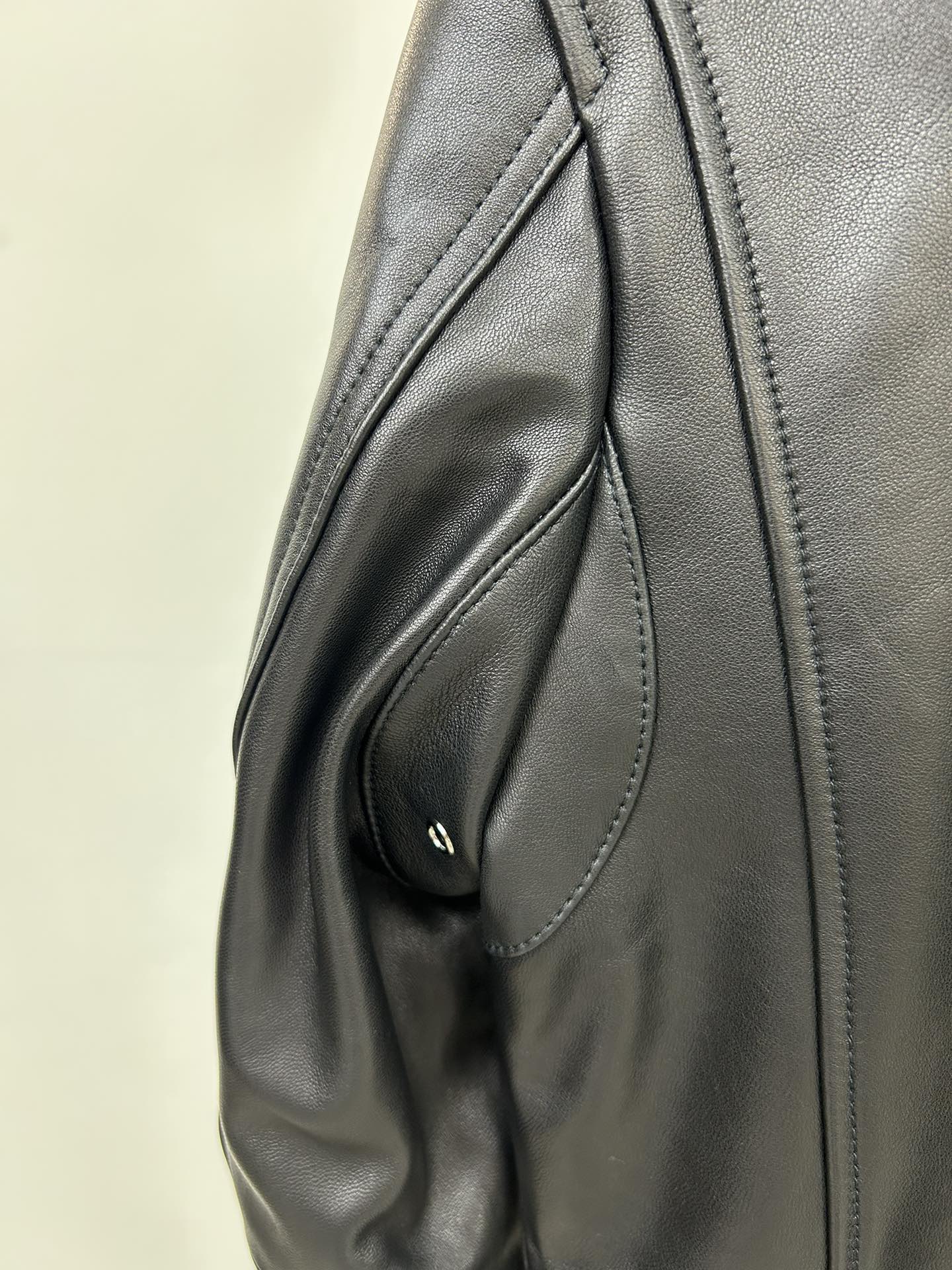 Куртка мужская в стиле Berluti из натуральной кожи тёмно-коричневого цвета классическая