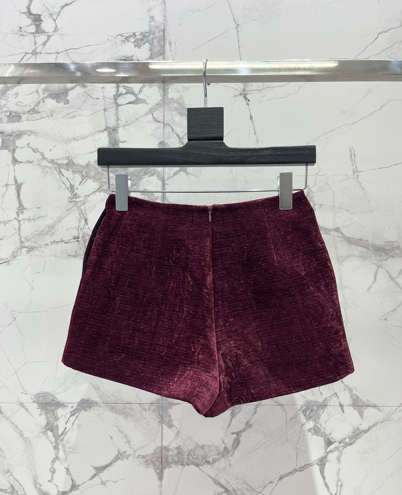 Костюм женский Saint Laurent бордового цвета