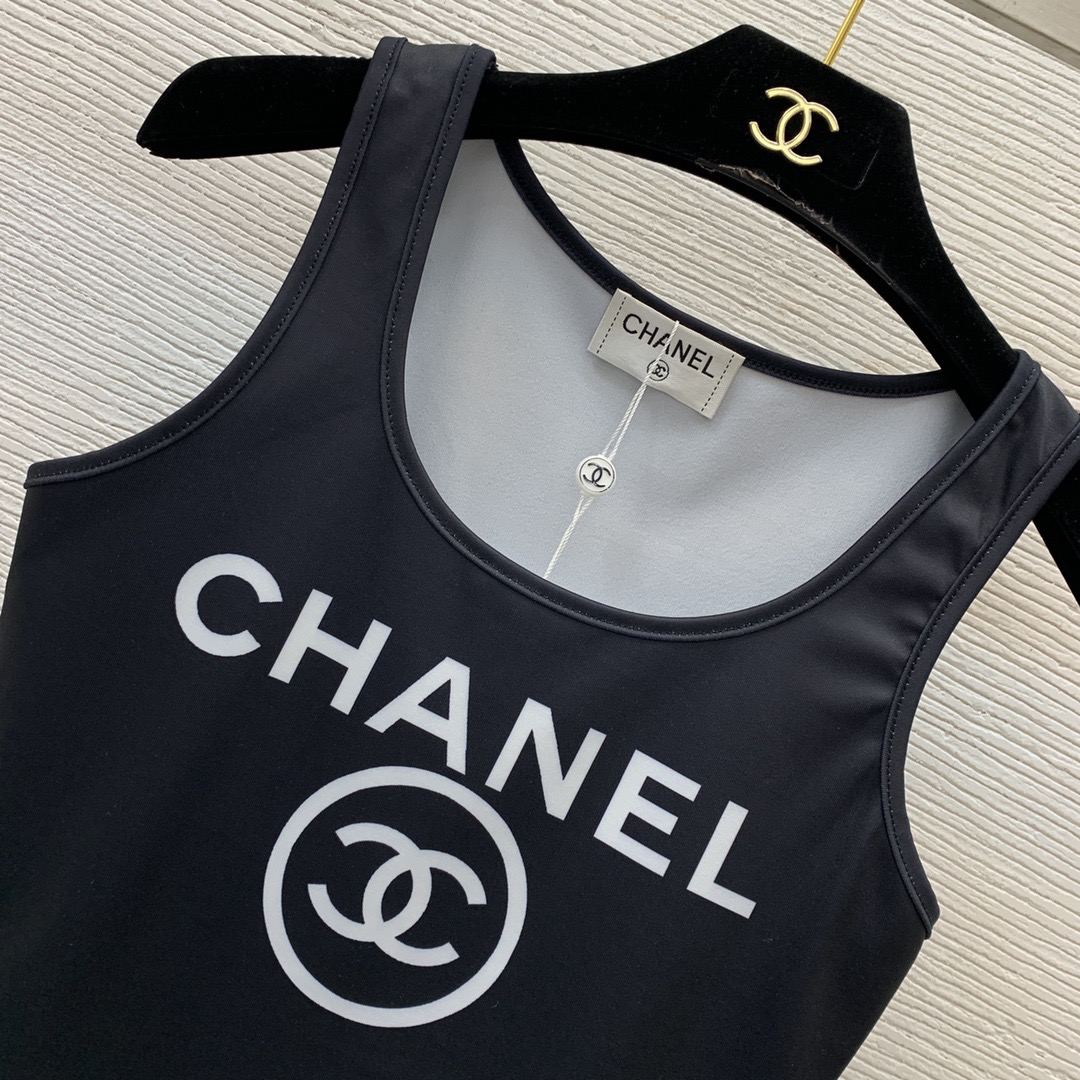 Костюм женский в стиле Chanel спортивный комплект для йоги с топом и брюками