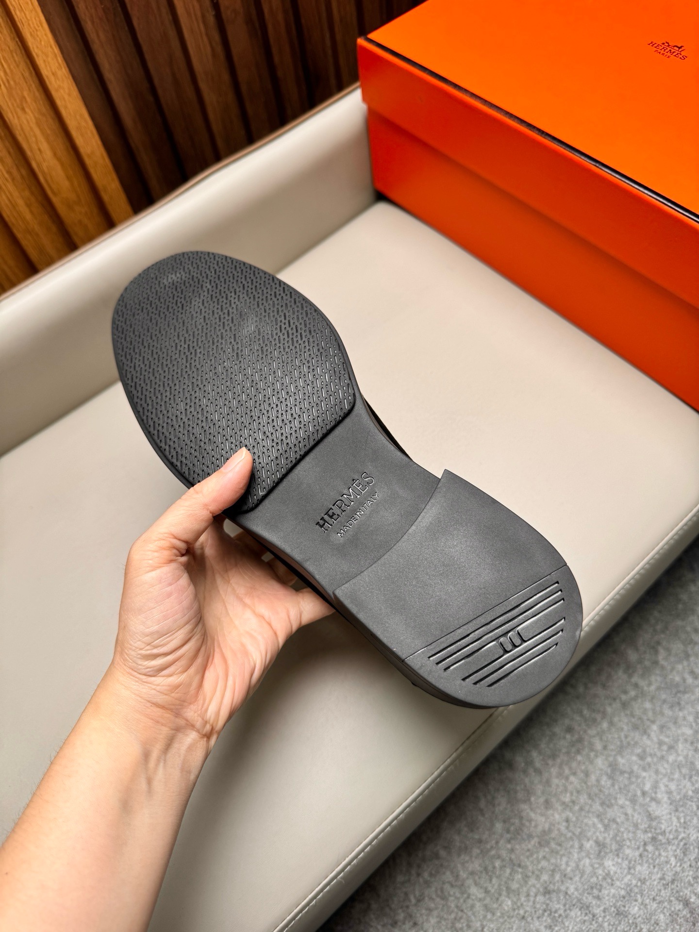 Лоферы мужские в стиле Hermes из натуральной замши чёрного цвета