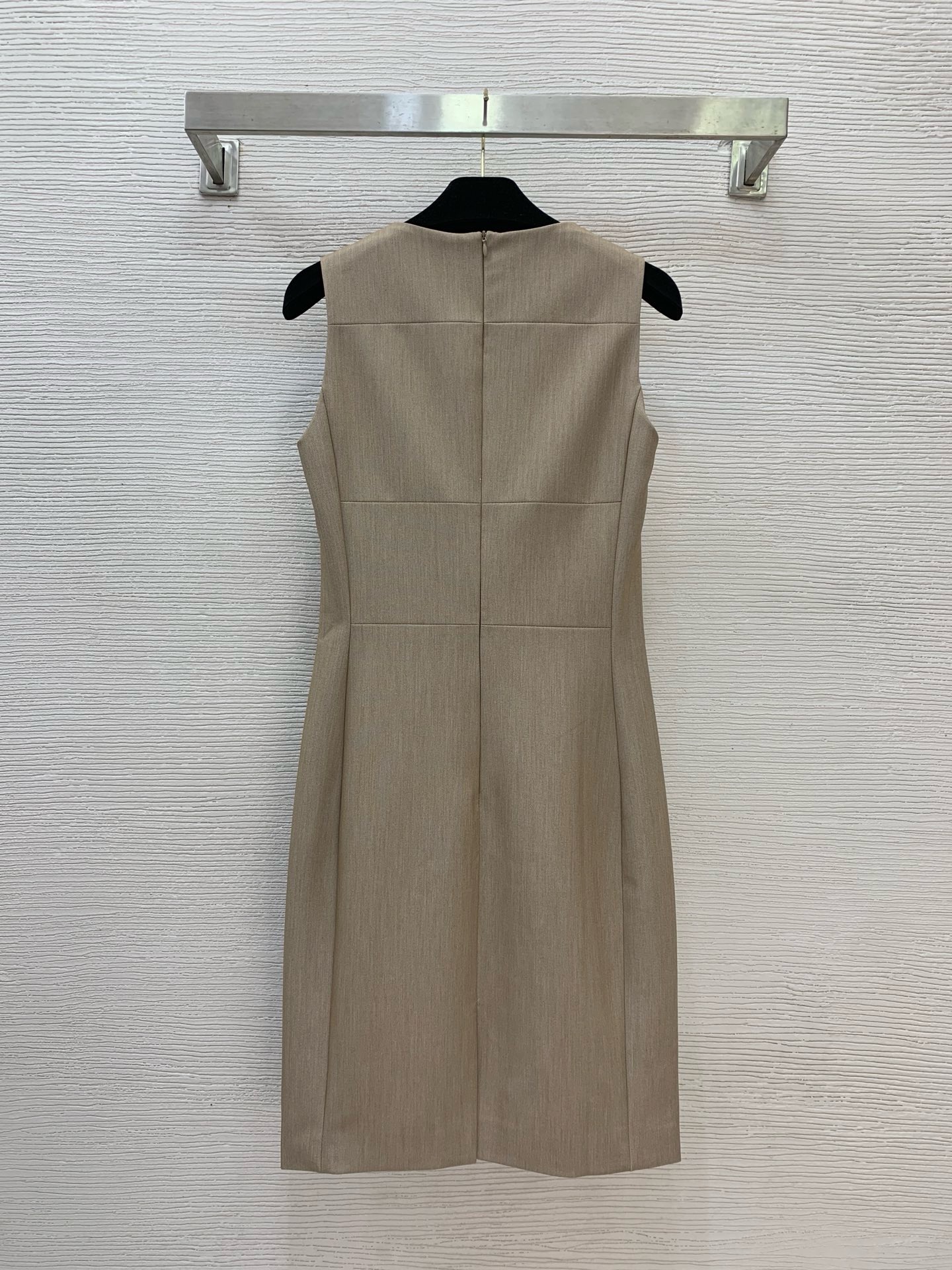 Костюм женский Max Mara бежевого цвета