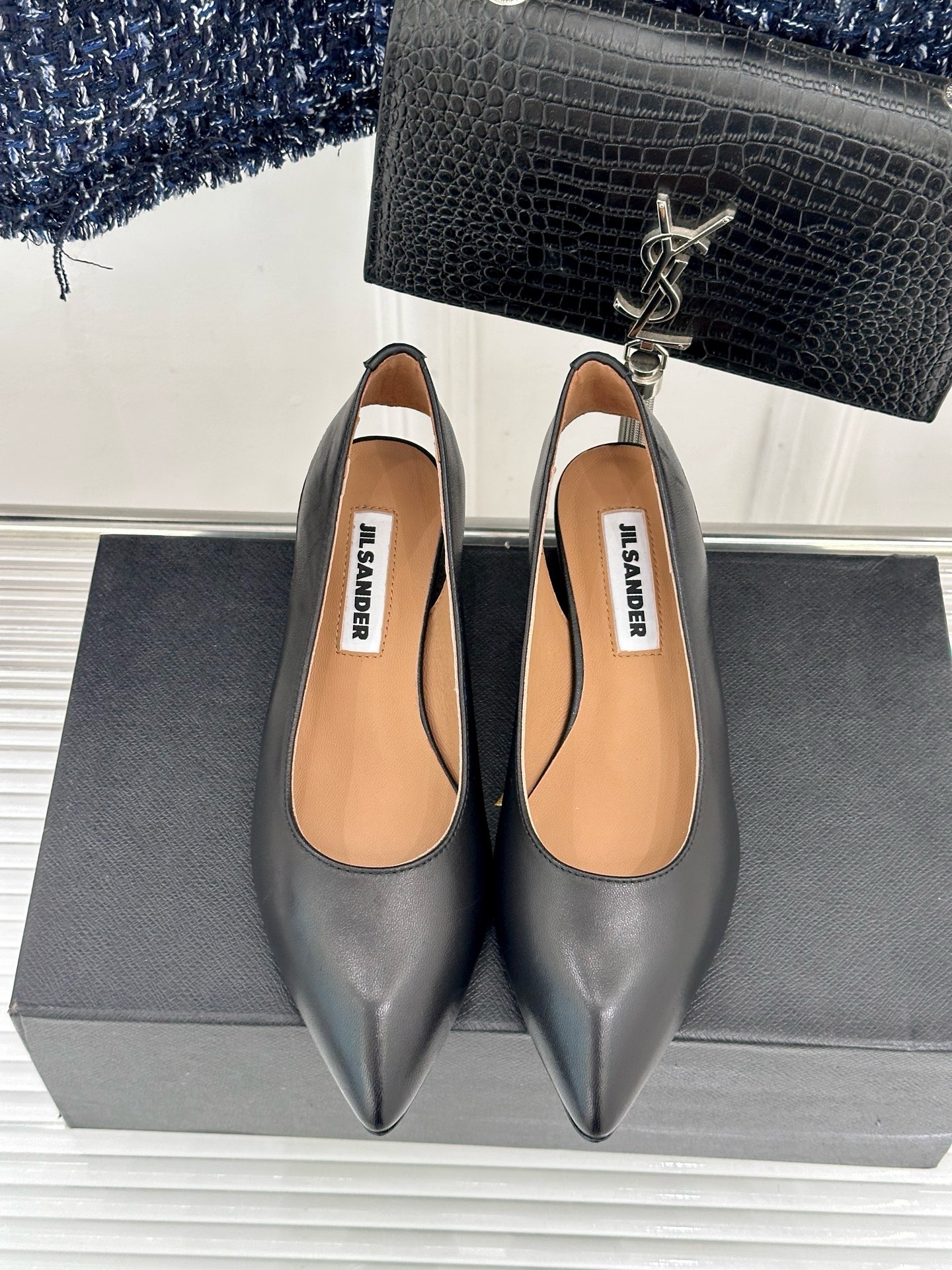Туфли женские в стиле Jil Sander чёрного цвета