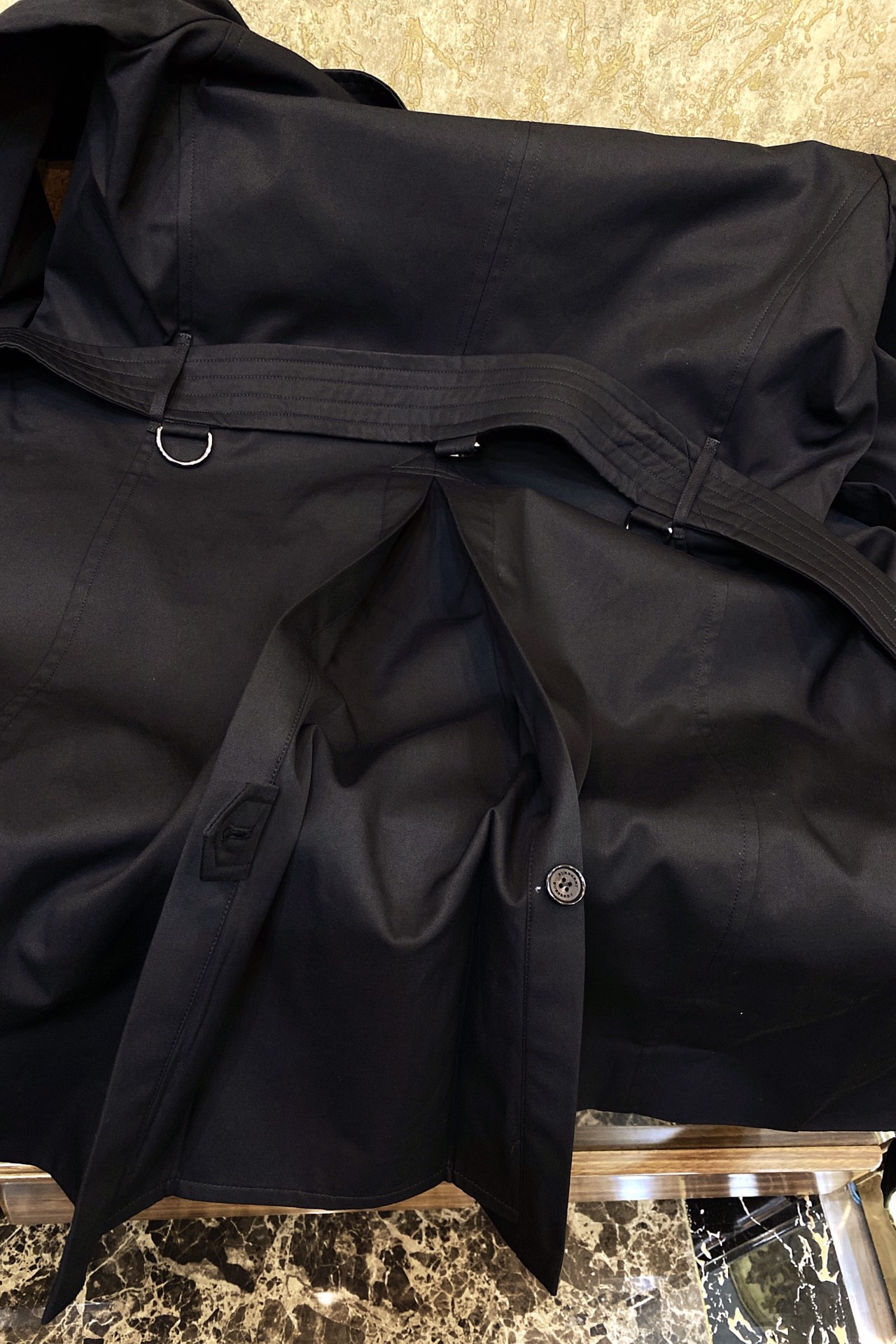 Тренч мужской в стиле Burberry средней длины чёрного и тёмно-синего цвета