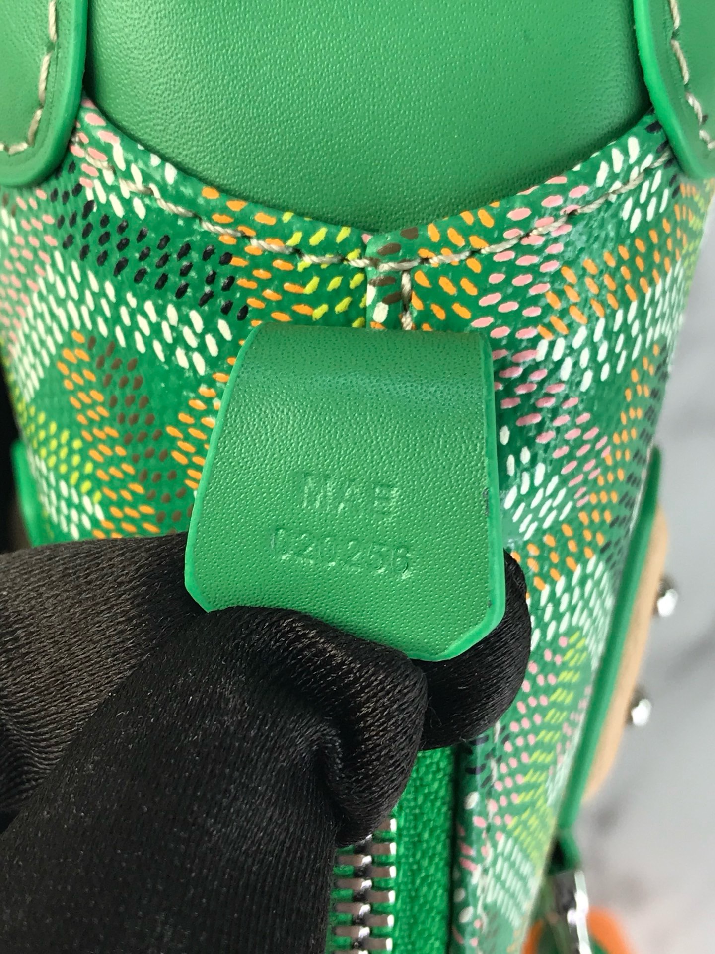 Сумка женская Goyard Vendôme Nano зелёного цвета
