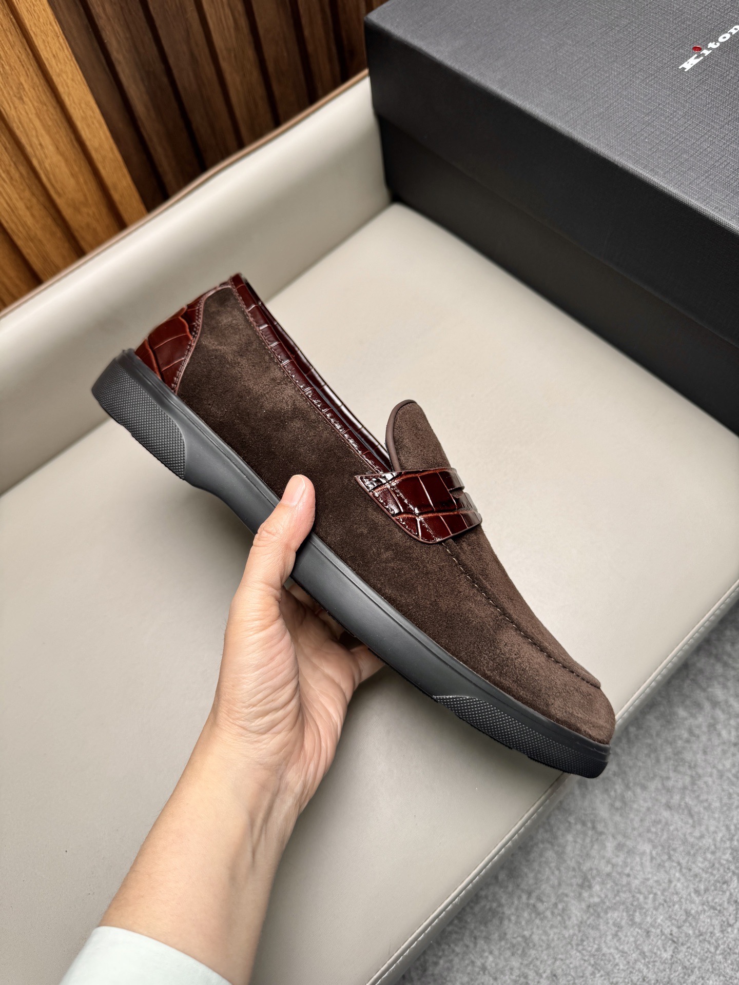 Лоферы мужские в стиле Kiton бордового цвета