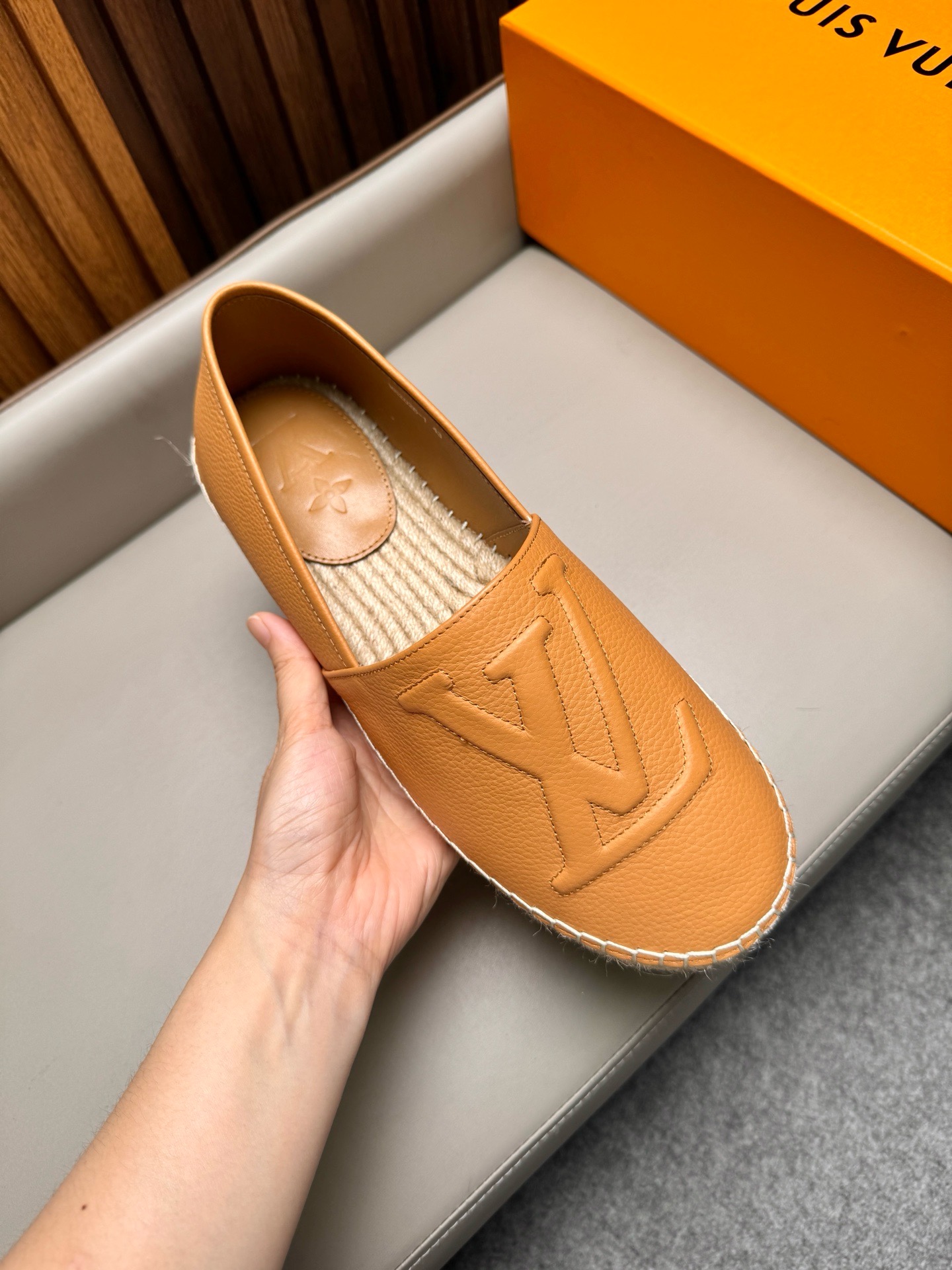 Эспадрильи мужские в стиле Louis Vuitton бежевого цвета