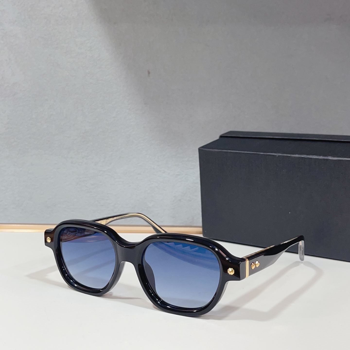 Очки солнцезащитные мужские в стиле John Dalia