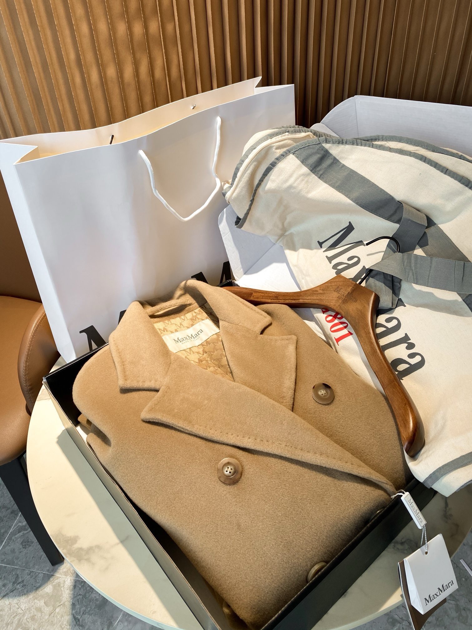 Пальто женское Max Mara 101801 Icon Coat светло-коричневого цвета