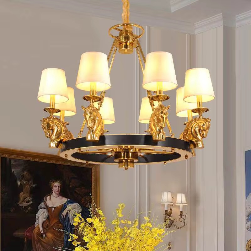 Люстра потолочная из меди в дворцовом стиле с декоративной головой лошади