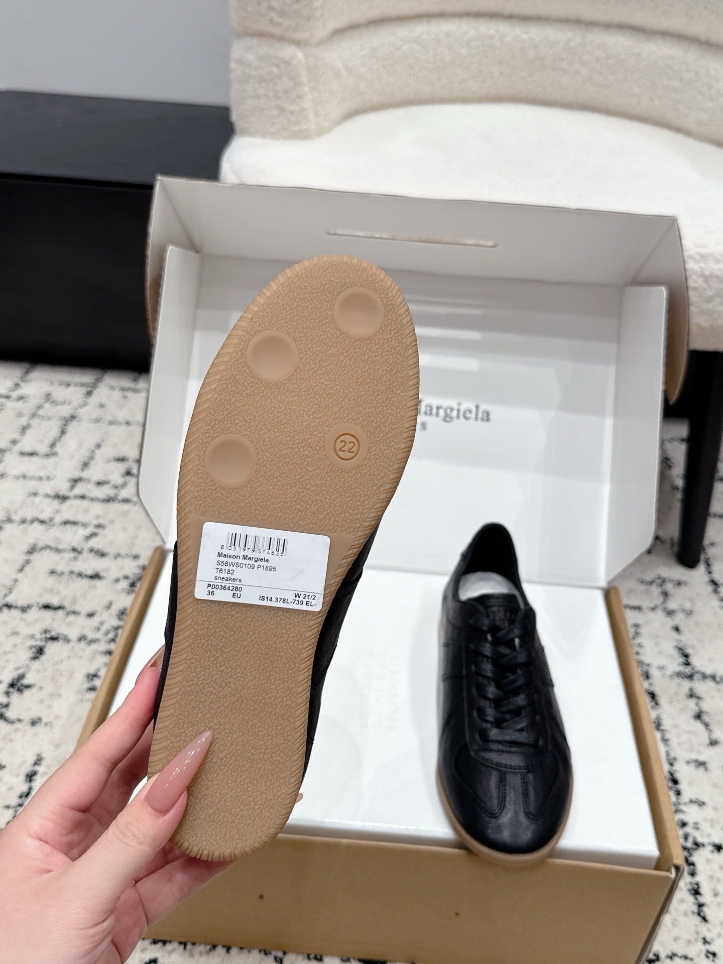 Кроссовки унисекс в стиле Maison Margiela MM6 German Trainer чёрного цвета