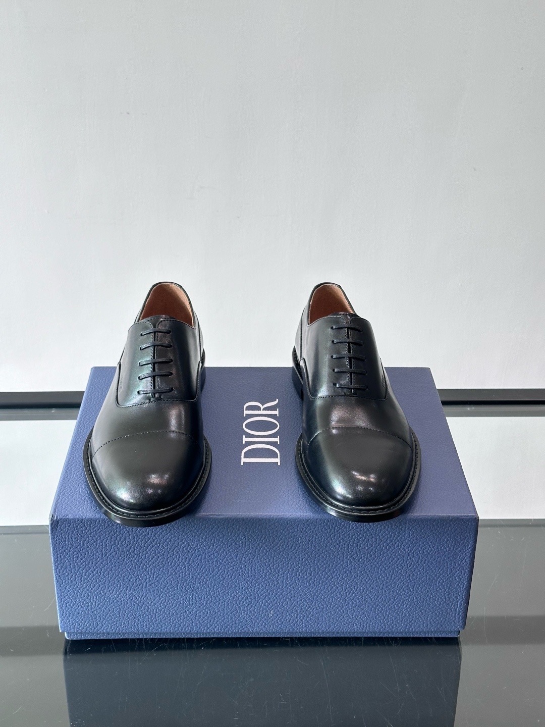 Туфли мужские в стиле Dior Oxford из натуральной кожи черного цвета