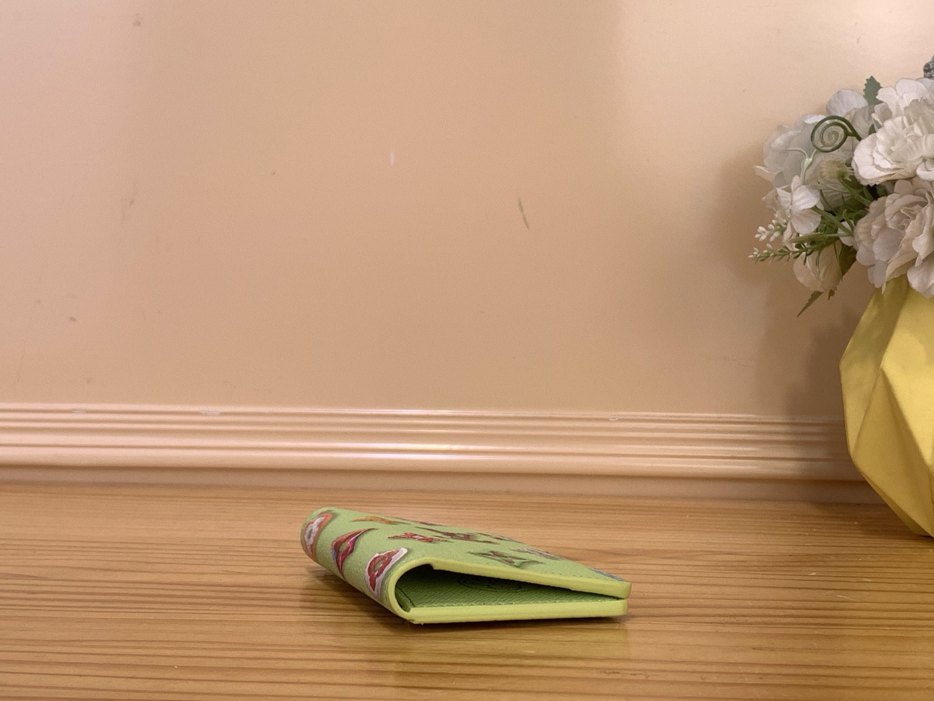 Портмоне унисекс в стиле Louis Vuitton Monogram Donuts компактный зелёного цвета