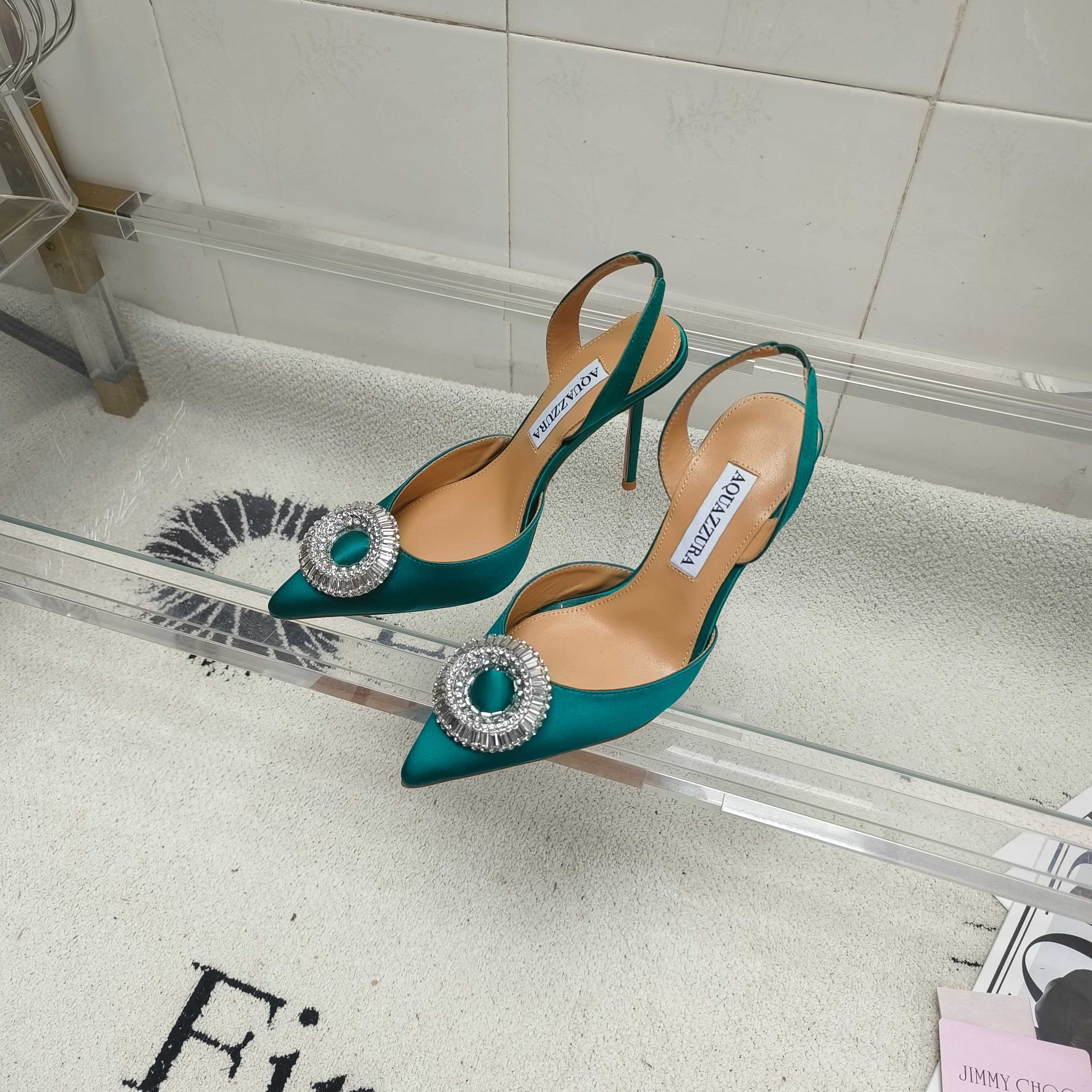 Босоножки женские Aquazzura зеленого цвета