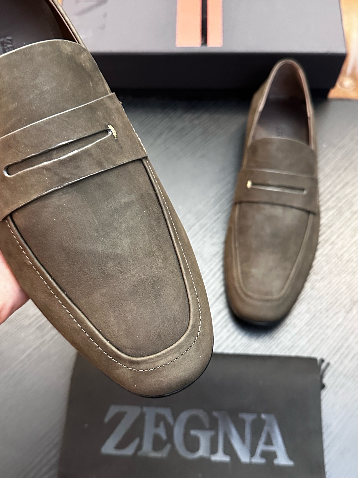 Лоферы мужские Zegna оливкового цвета