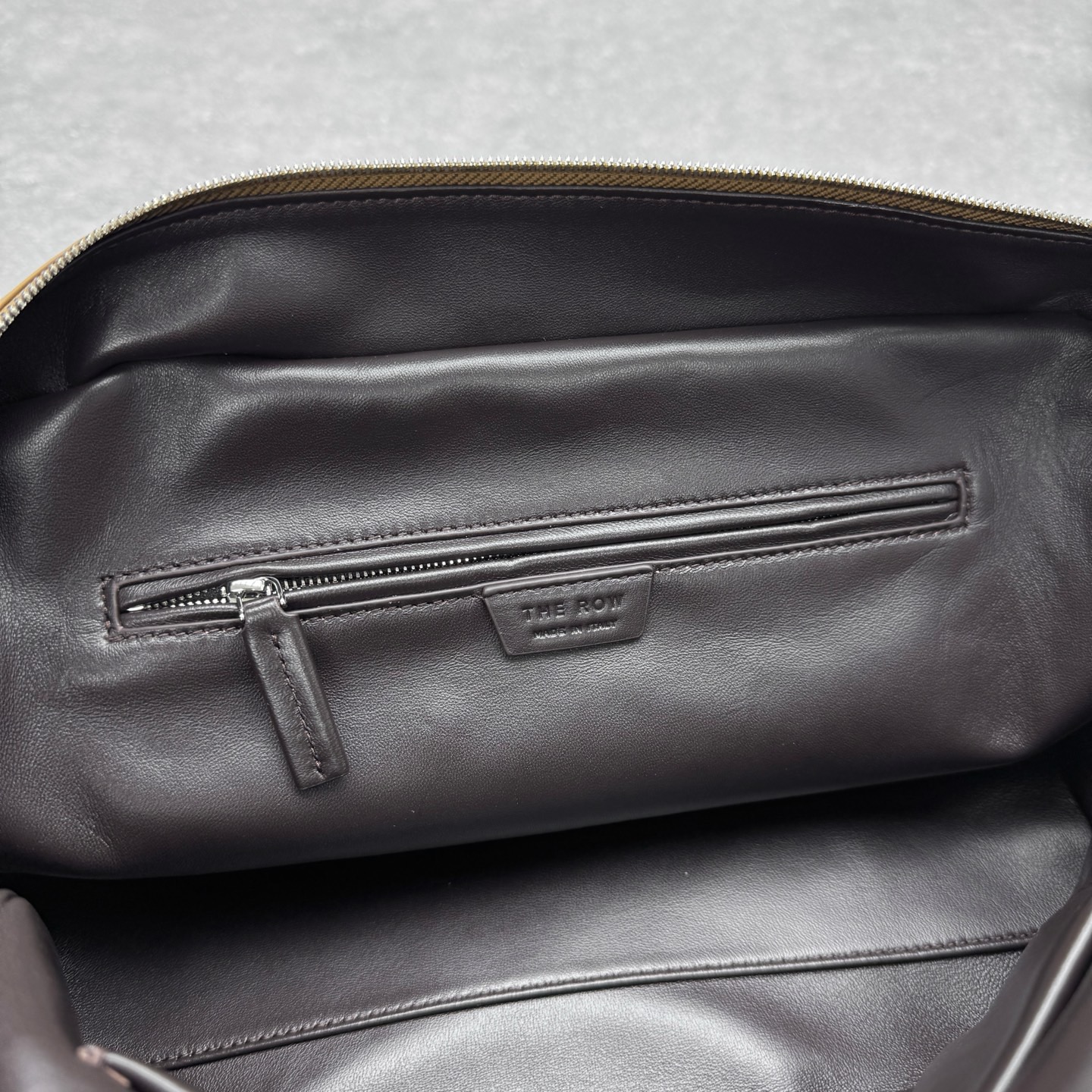 Сумка женская в стиле The Row Astra песочного цвета