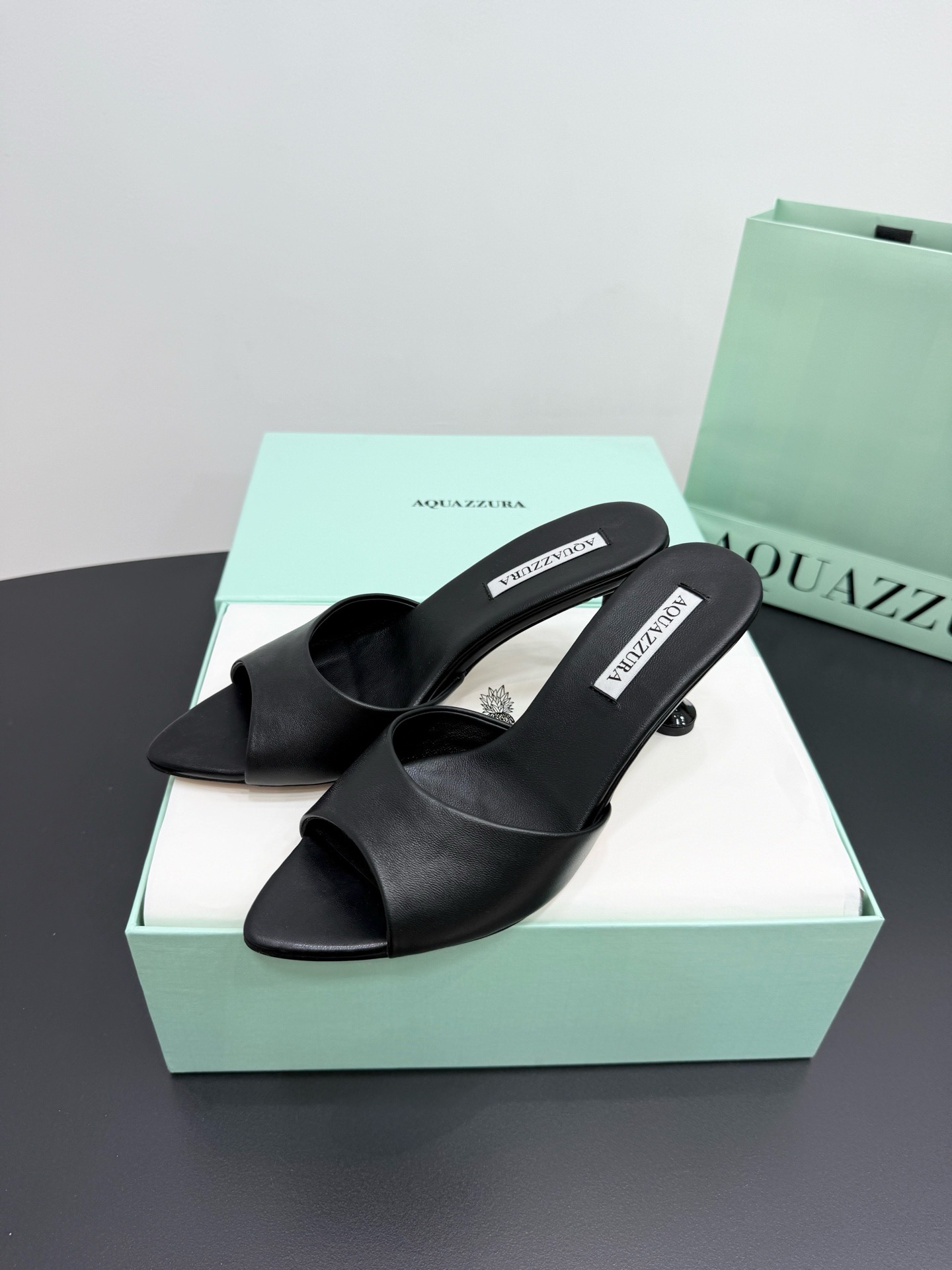 Мюли женские Aquazzura чёрного цвета