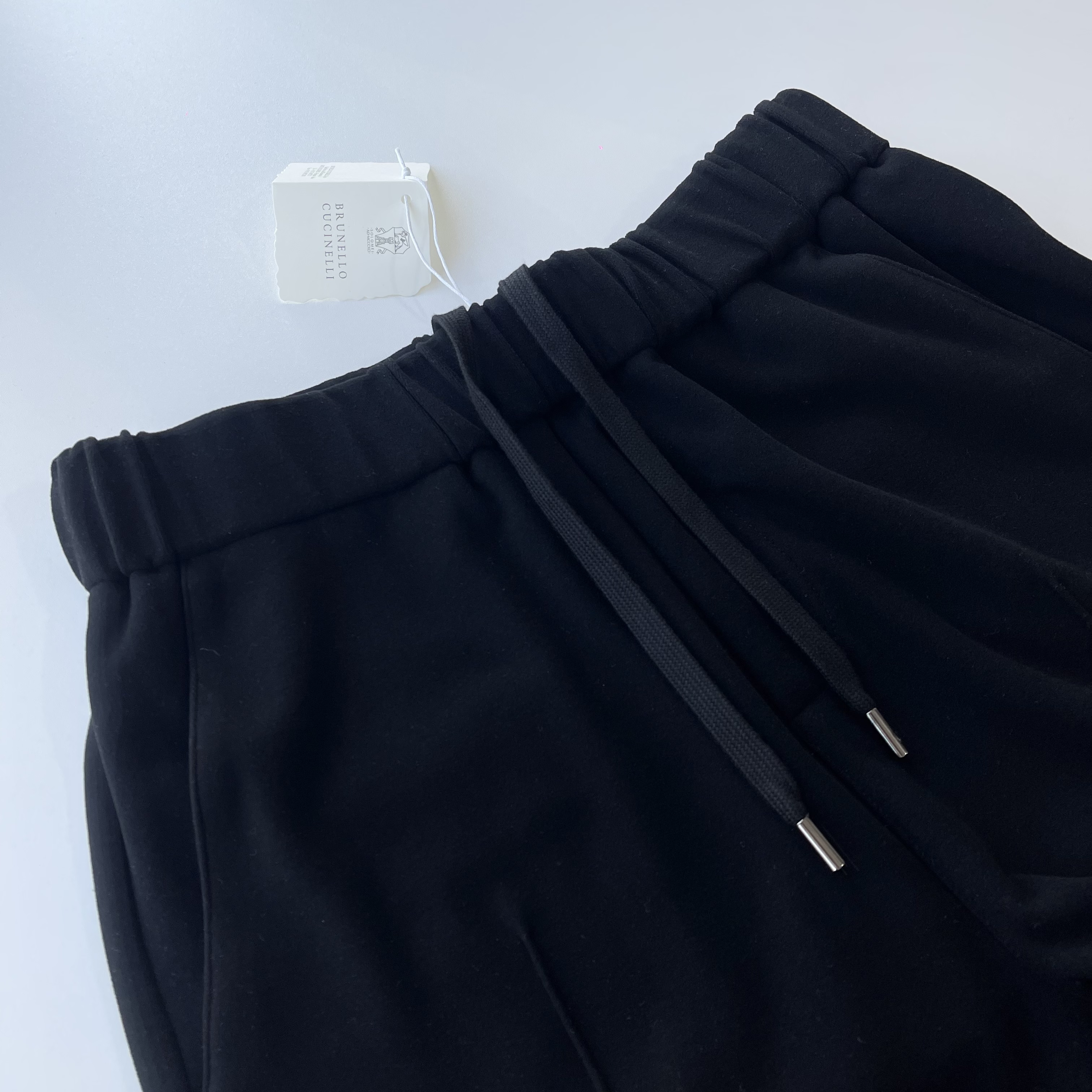 Брюки мужские в стиле Brunello Cucinelli model Straight Fit из шерстяного трикотажа чёрного цвета