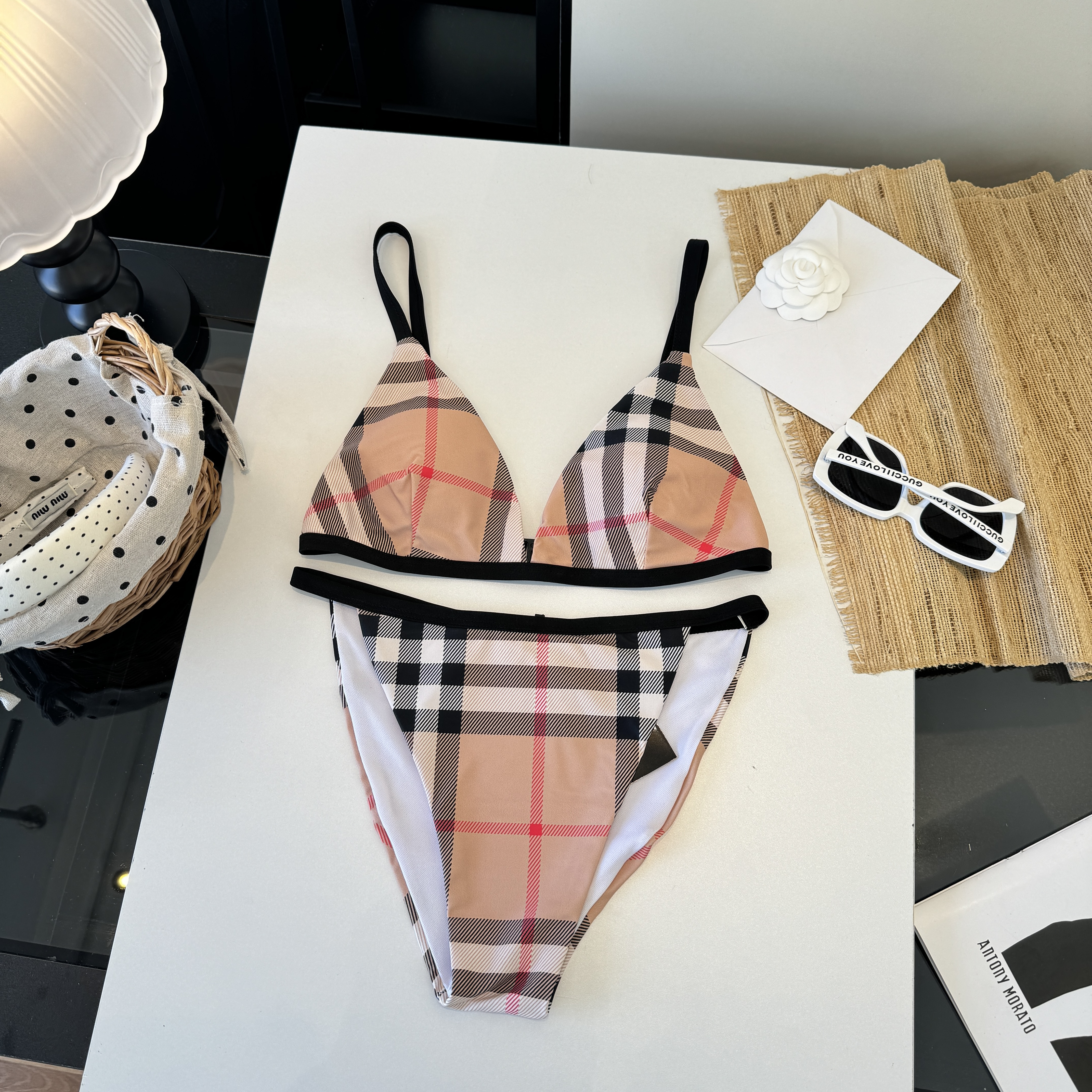 Купальник женский в стиле Burberry раздельный с клетчатым принтом