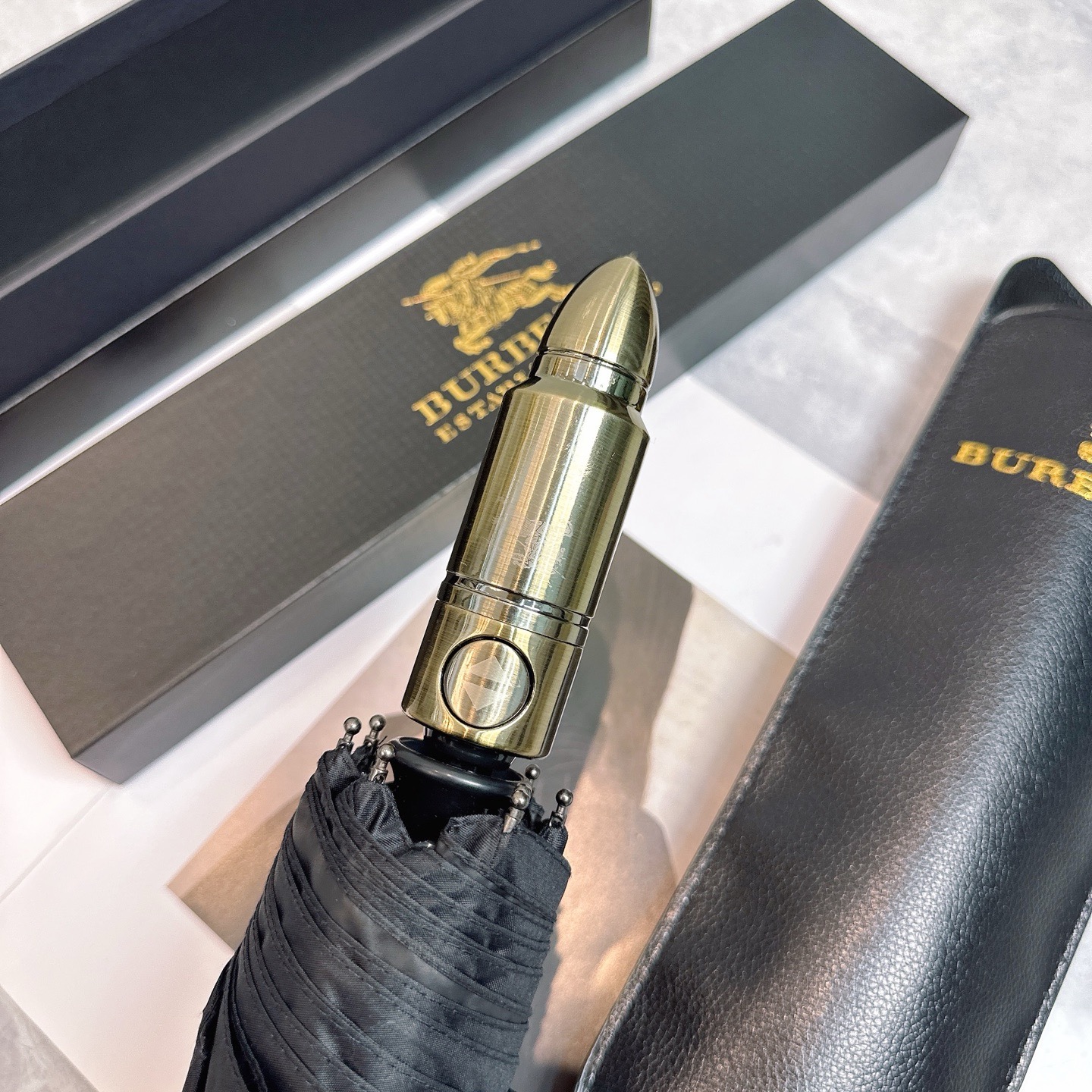 Зонт Burberry черного цвета