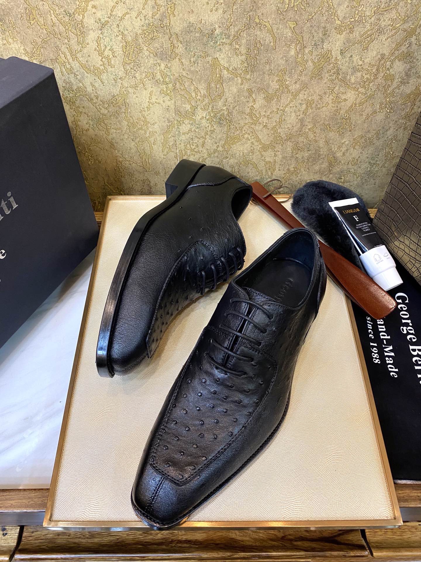 Оксфорды мужские в стиле Berluti чёрного цвета