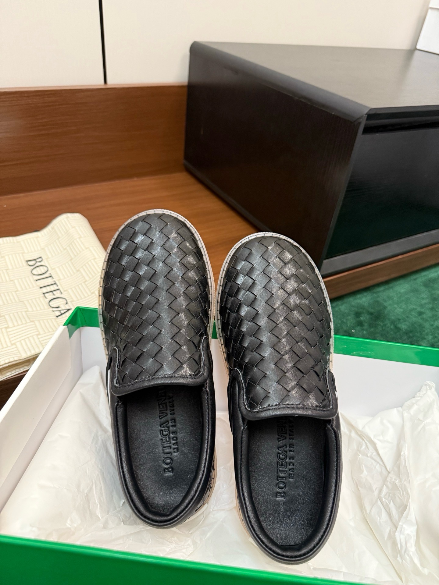 Слипоны Bottega Veneta Serena чёрного цвета