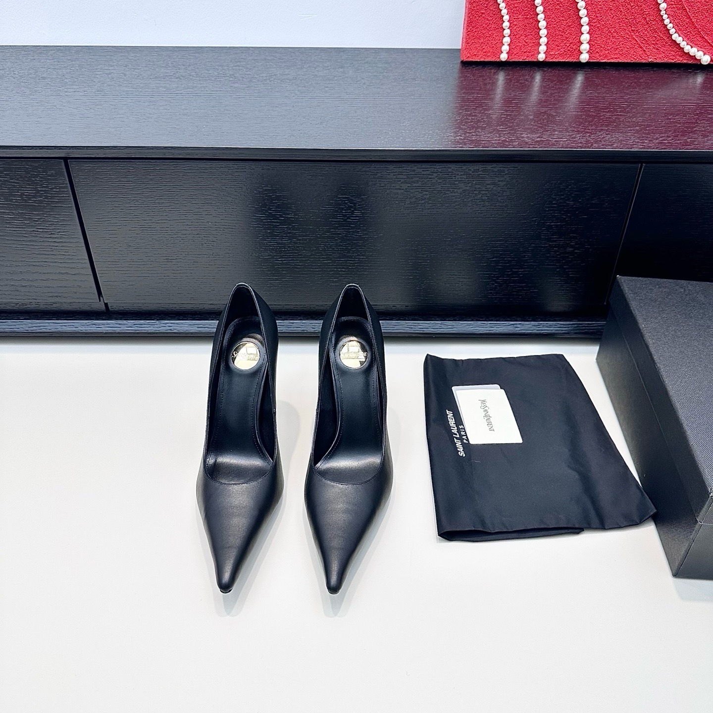 Туфли женские Saint Laurent чёрного цвета