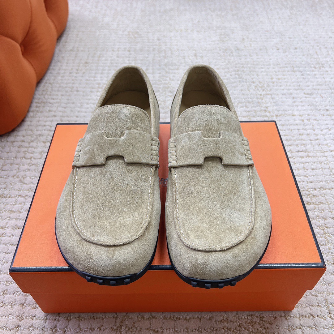 Лоферы мужские в стиле Hermès светло-бежевого цвета