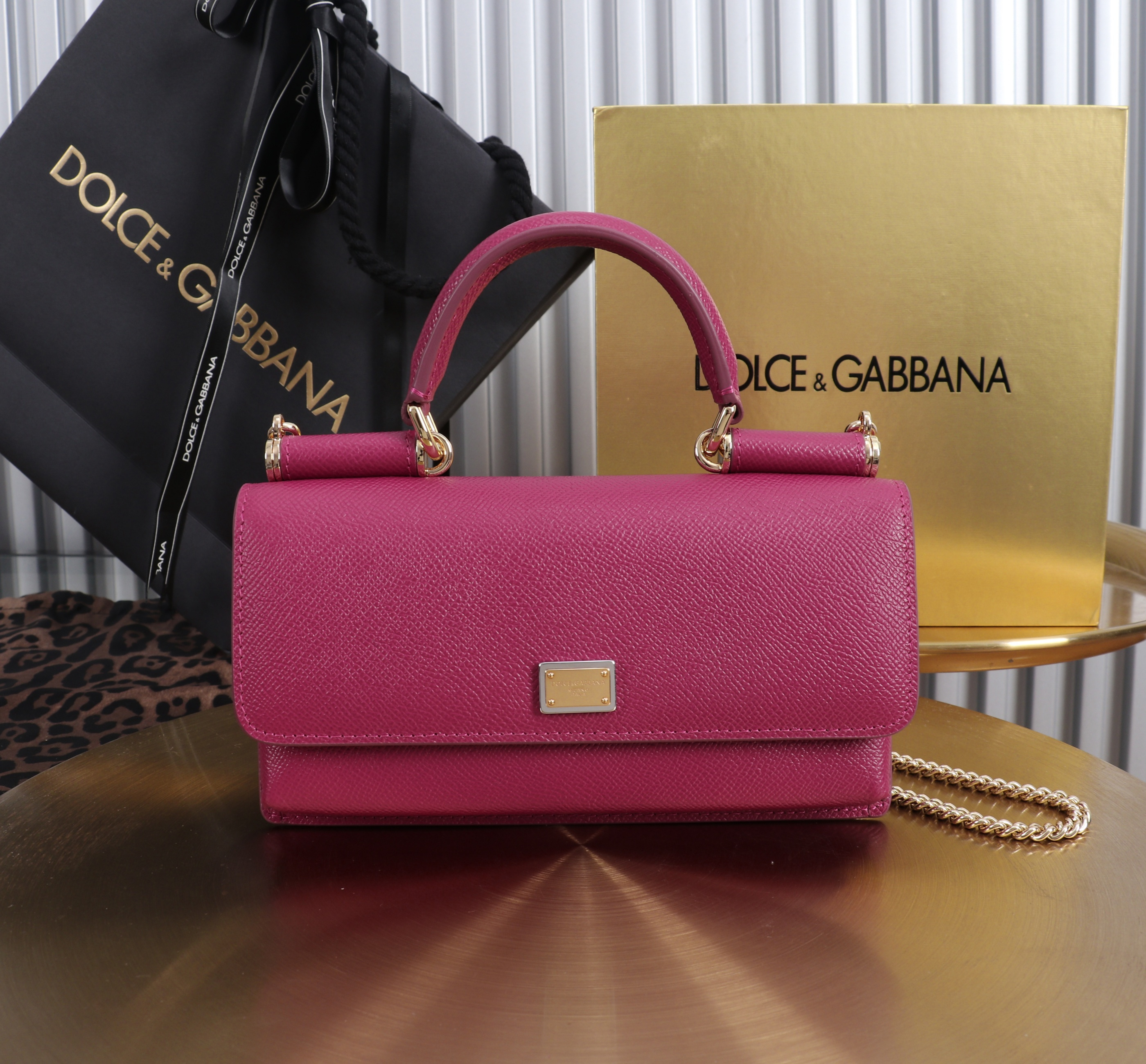 Сумка женская в стиле Dolce & Gabbana фуксия цвета