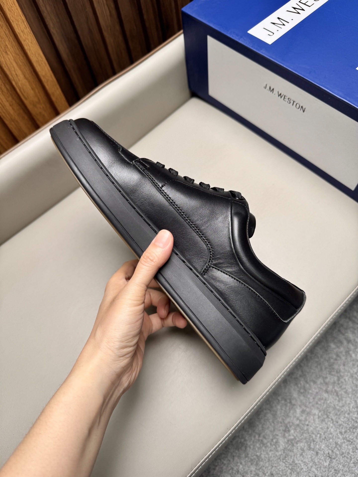 Кеды мужские в стиле J.M. Weston черного цвета