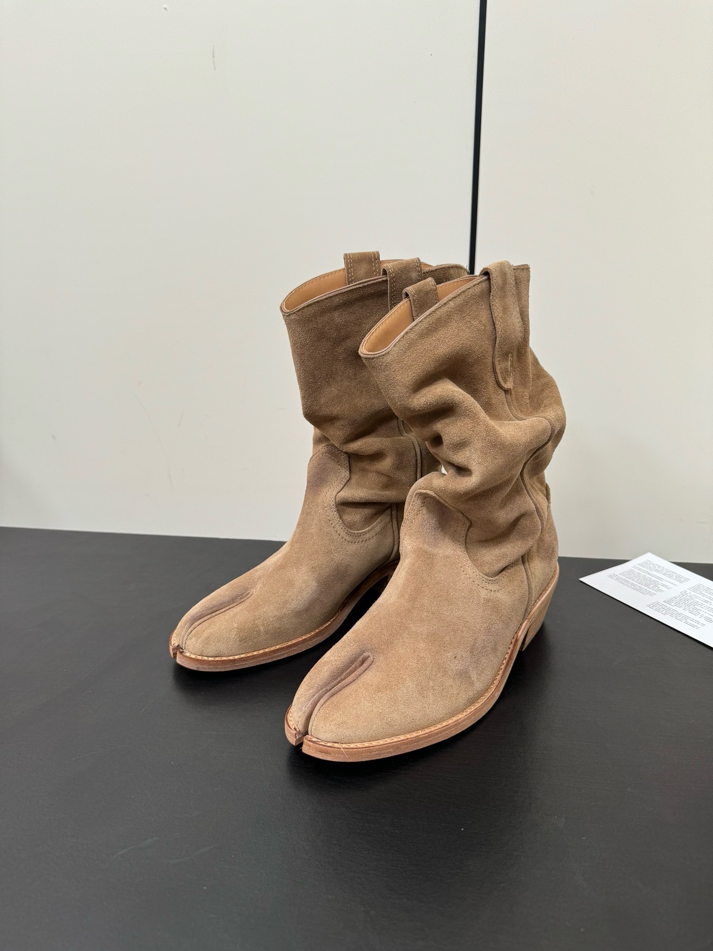 Сапоги женские MM6 Maison Margiela Western бежевого цвета