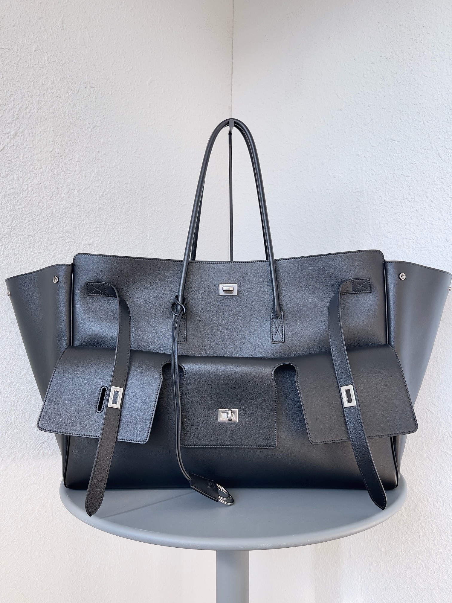 Сумка женская Balenciaga Bel Air чёрного цвета