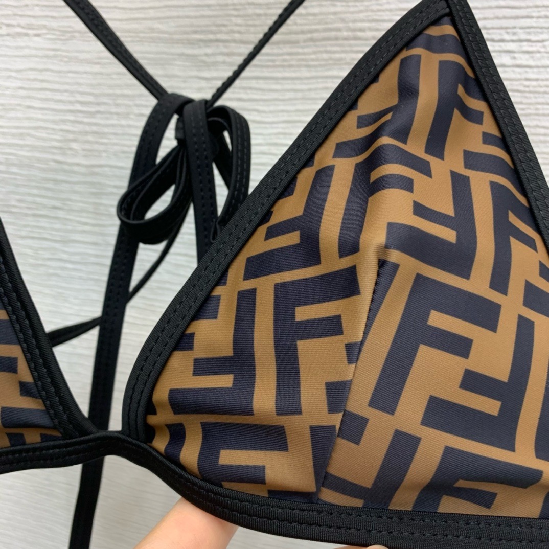 Купальник женский в стиле Fendi коричневого цвета с монограммным принтом