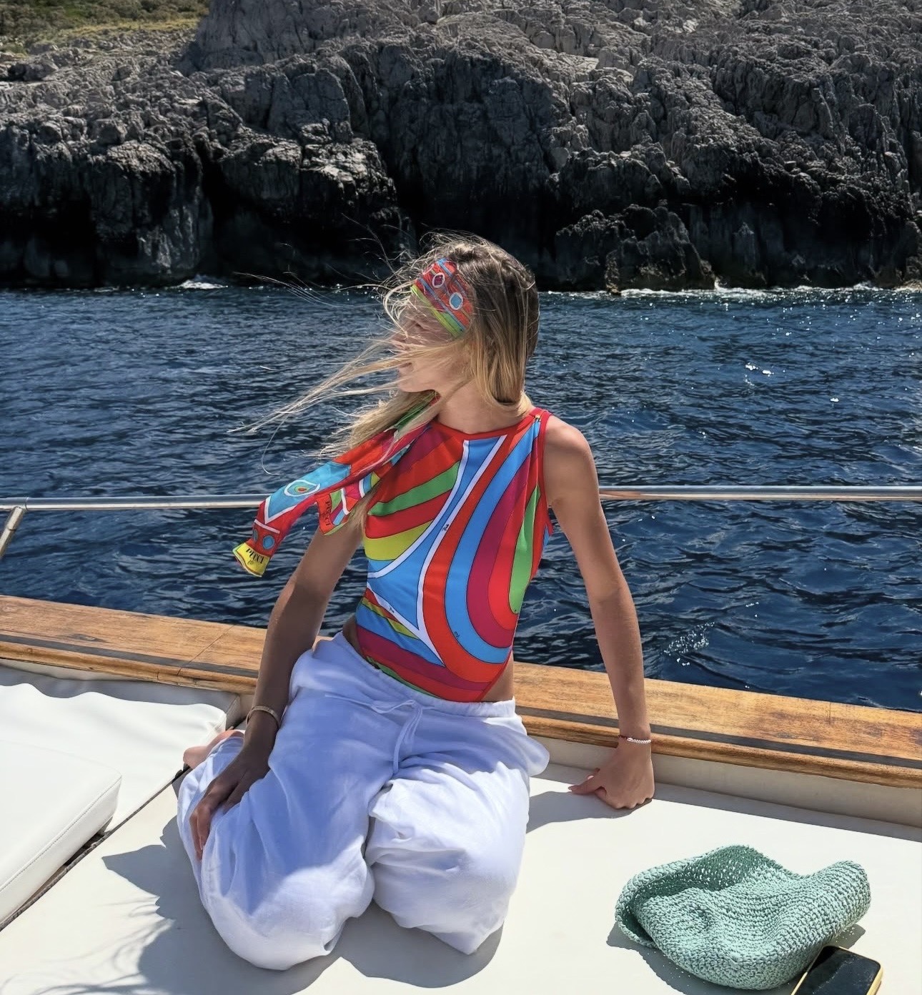 Купальник женский в стиле Emilio Pucci слитный оранжевого цвета с принтом и платком