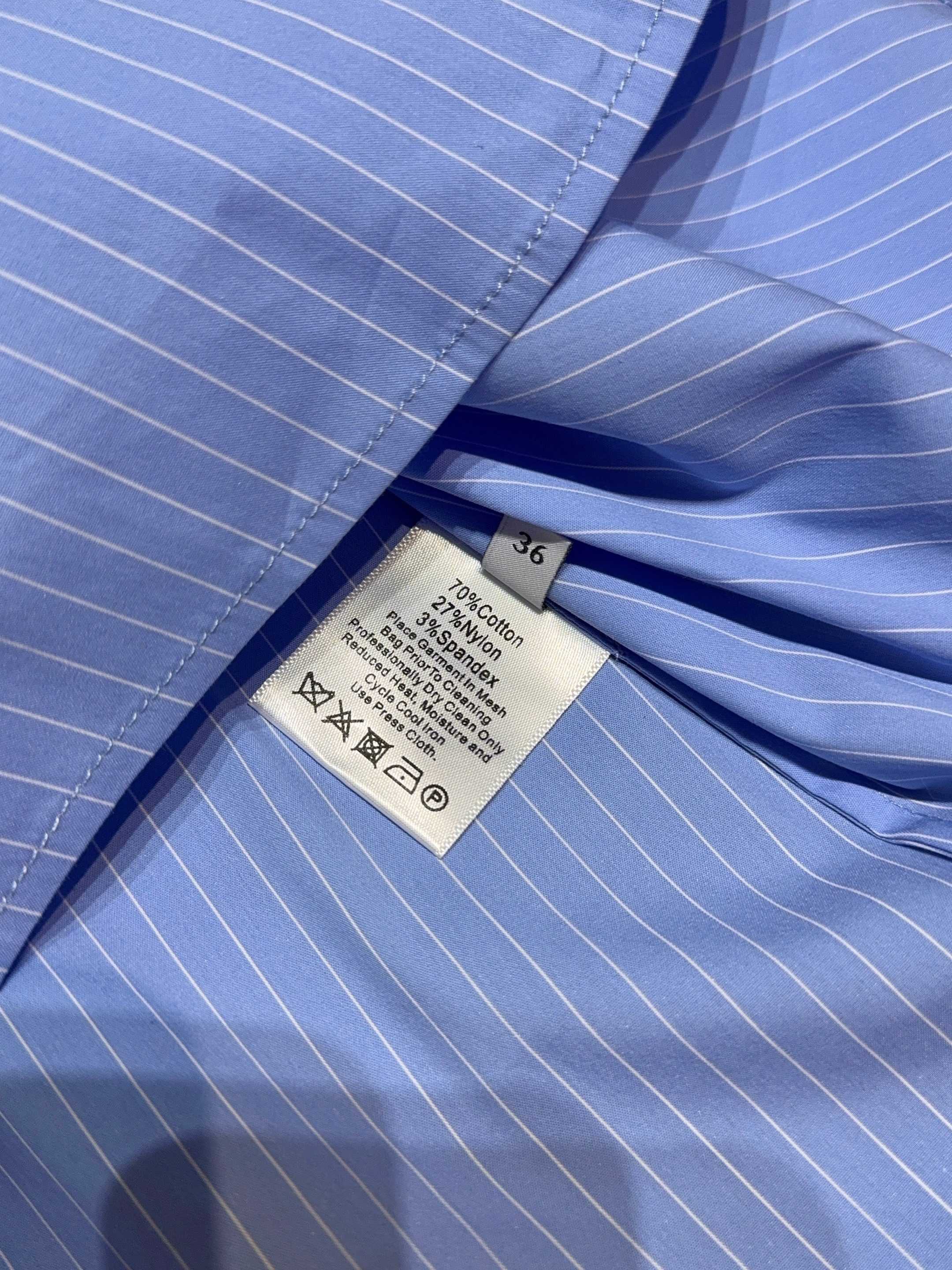 Рубашка женская в стиле CinqàSept  из хлопка голубого цвета  укороченная с декоративной отделкой