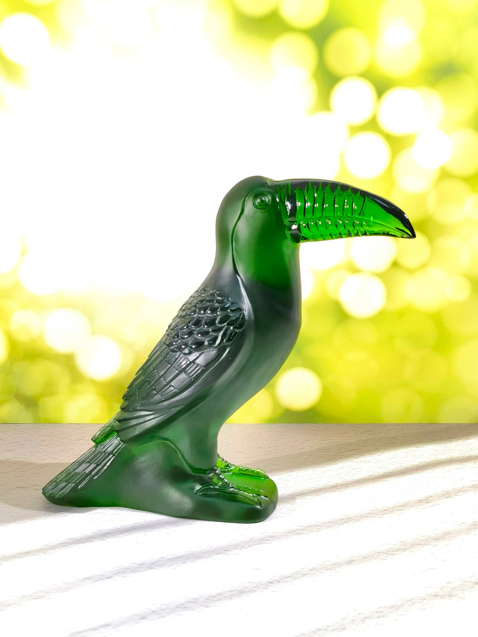 Скульптура в стиле Lalique «Toucan / Big Mouth», зелёная