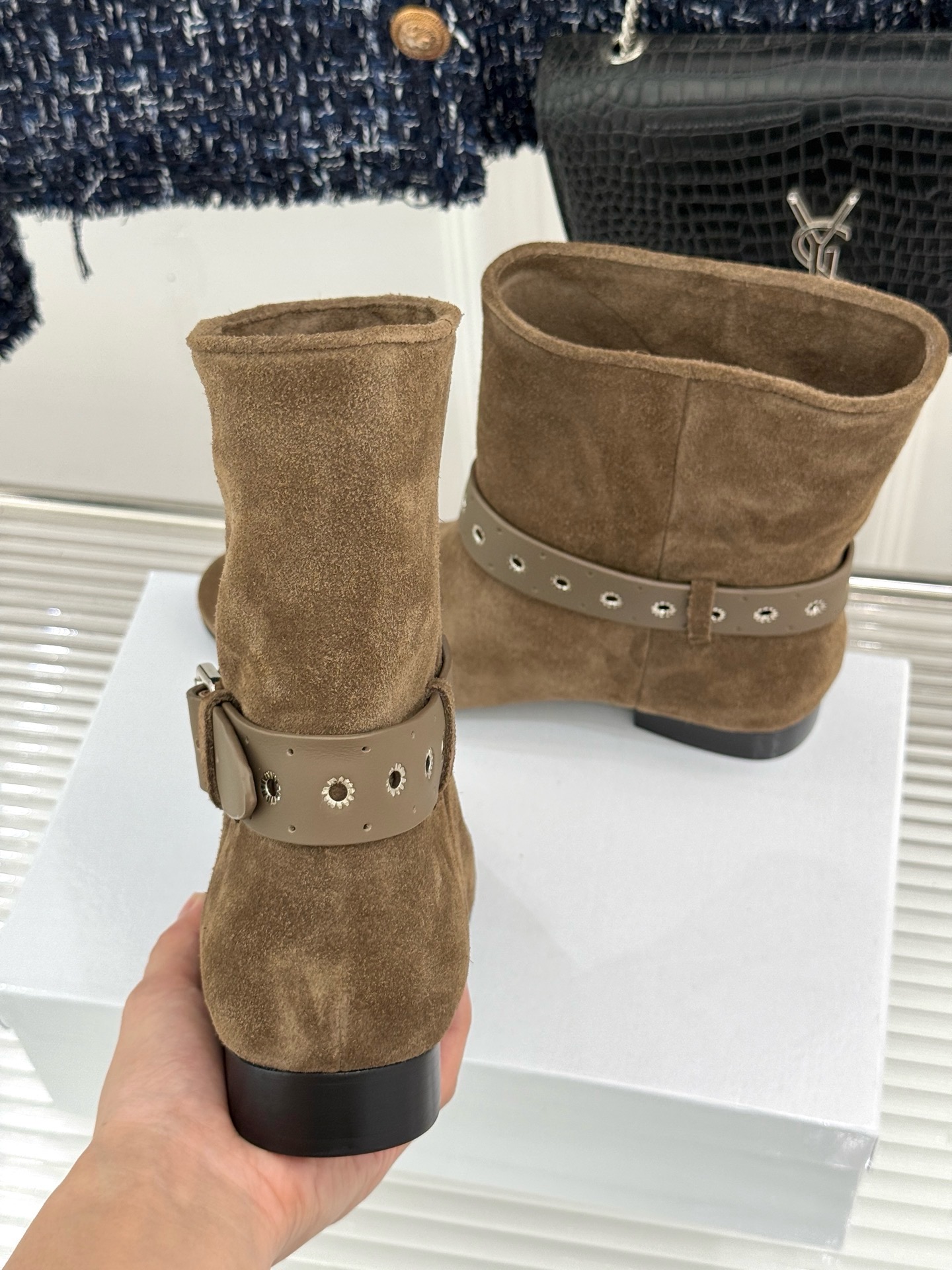 Ботильоны женские Isabel Marant Darner Buckle Boots бежевого цвета