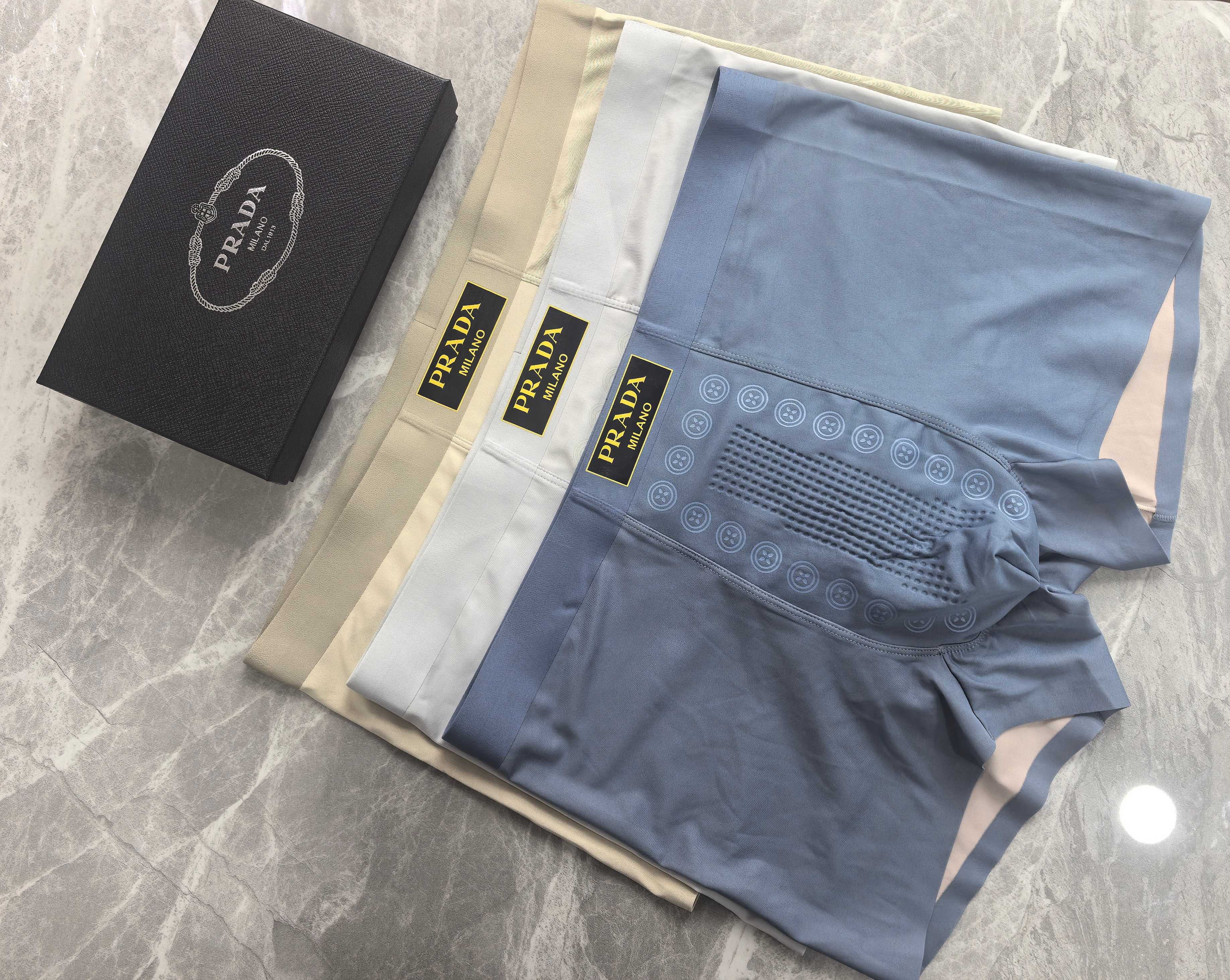 Трусы-боксеры мужские в стиле Prada (набор 3 шт.)