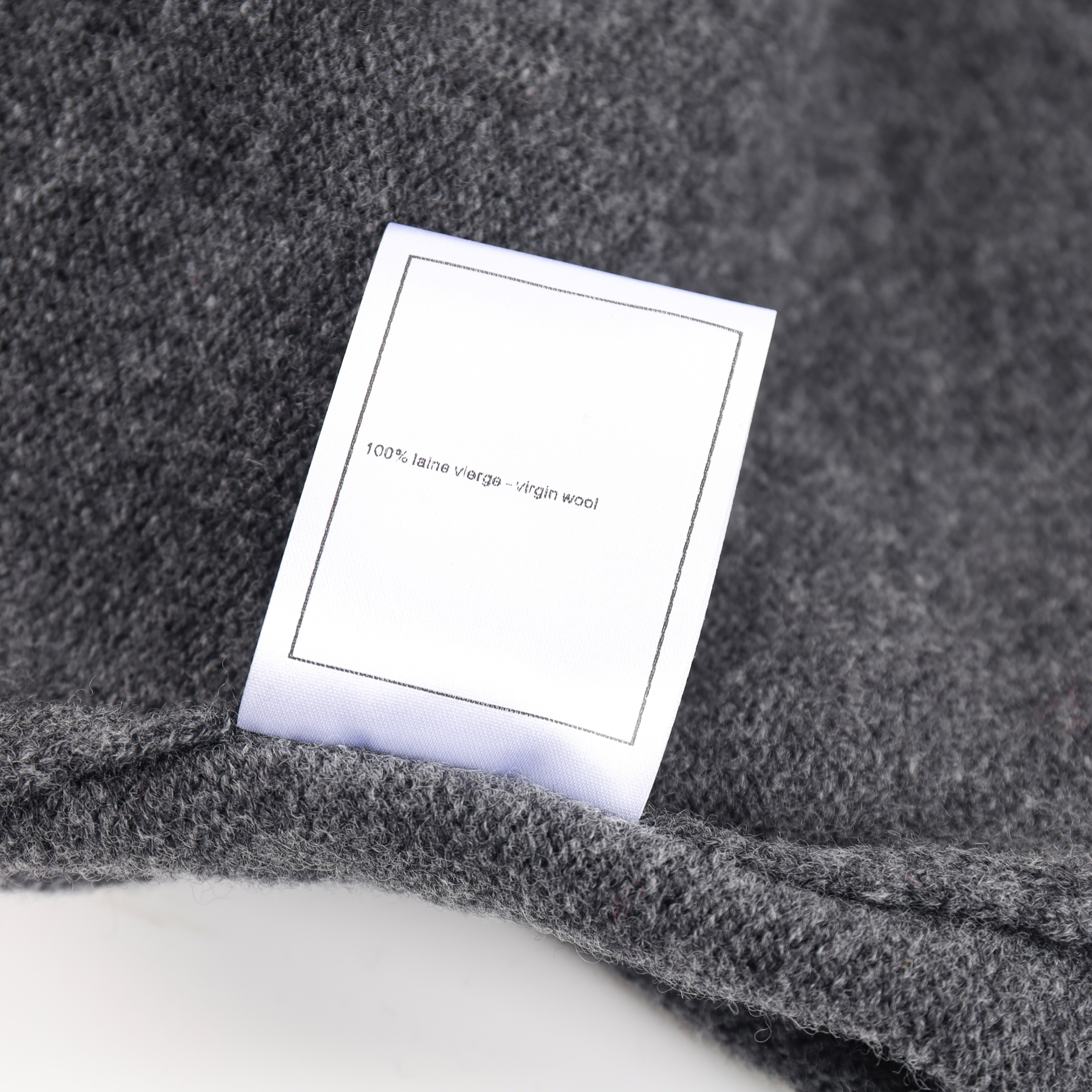 Платье трикотажное женское в стиле Jacquemus серого цвета