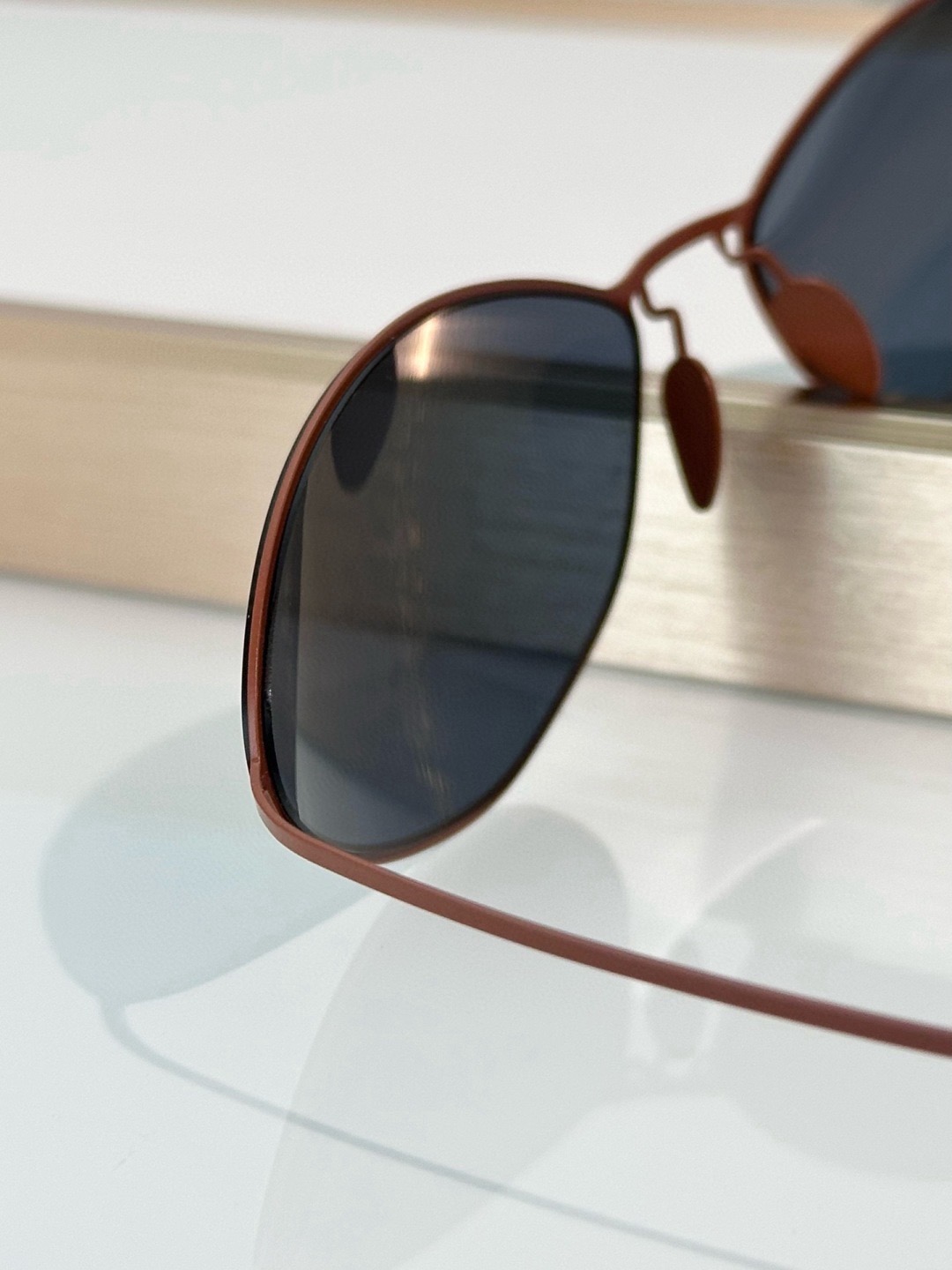 Очки солнцезащитные унисекс в стиле Balenciaga