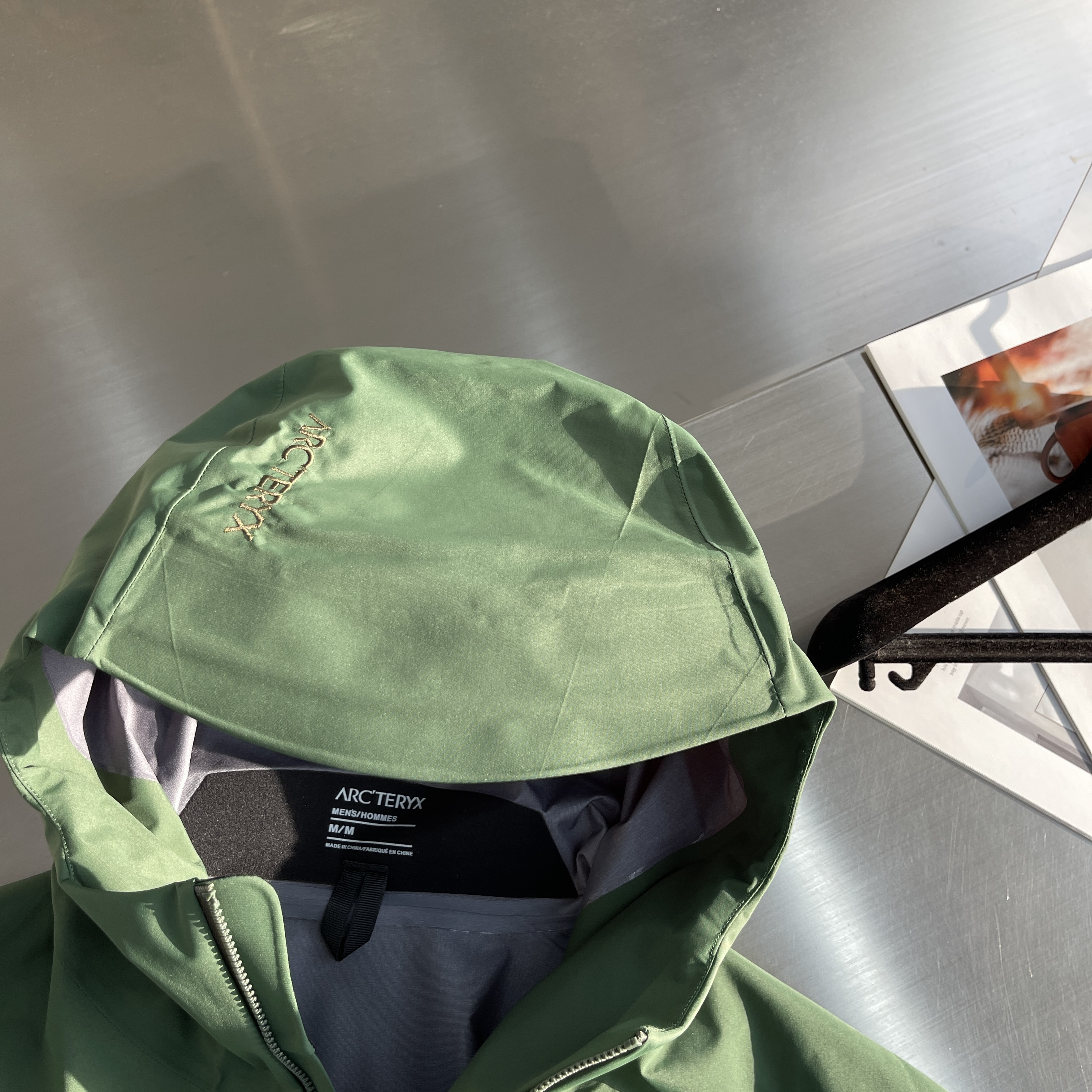 Куртка унисекс в стиле Arc’teryx Beta SL  зелёного цвета