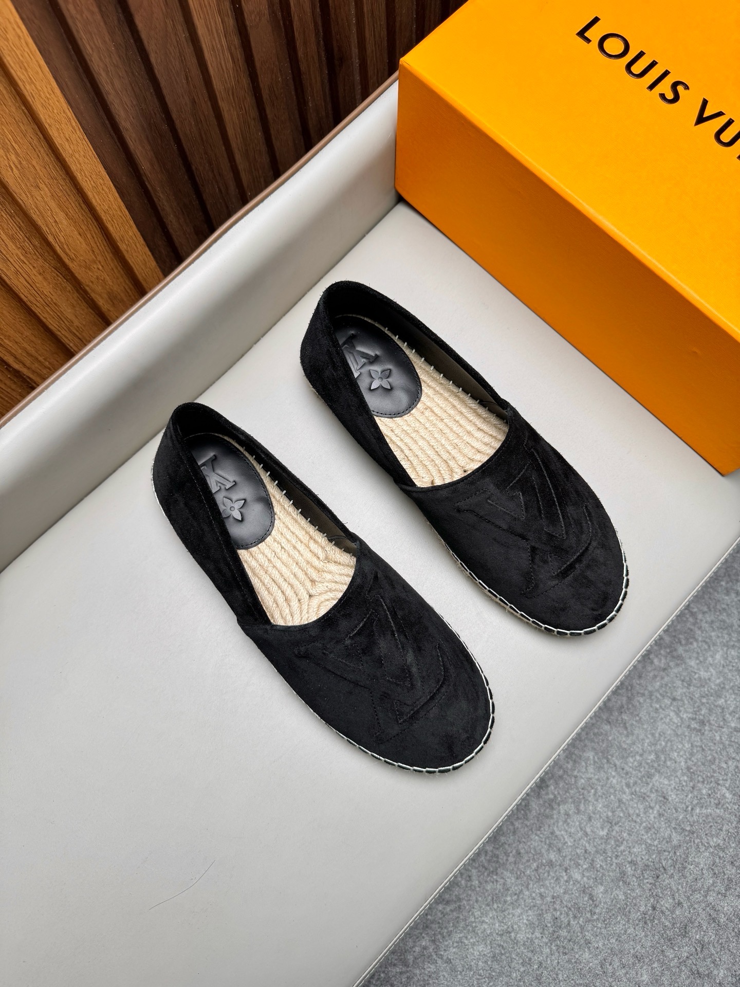 Эспадрильи мужские в стиле Louis Vuitton из натуральной замши чёрного цвета