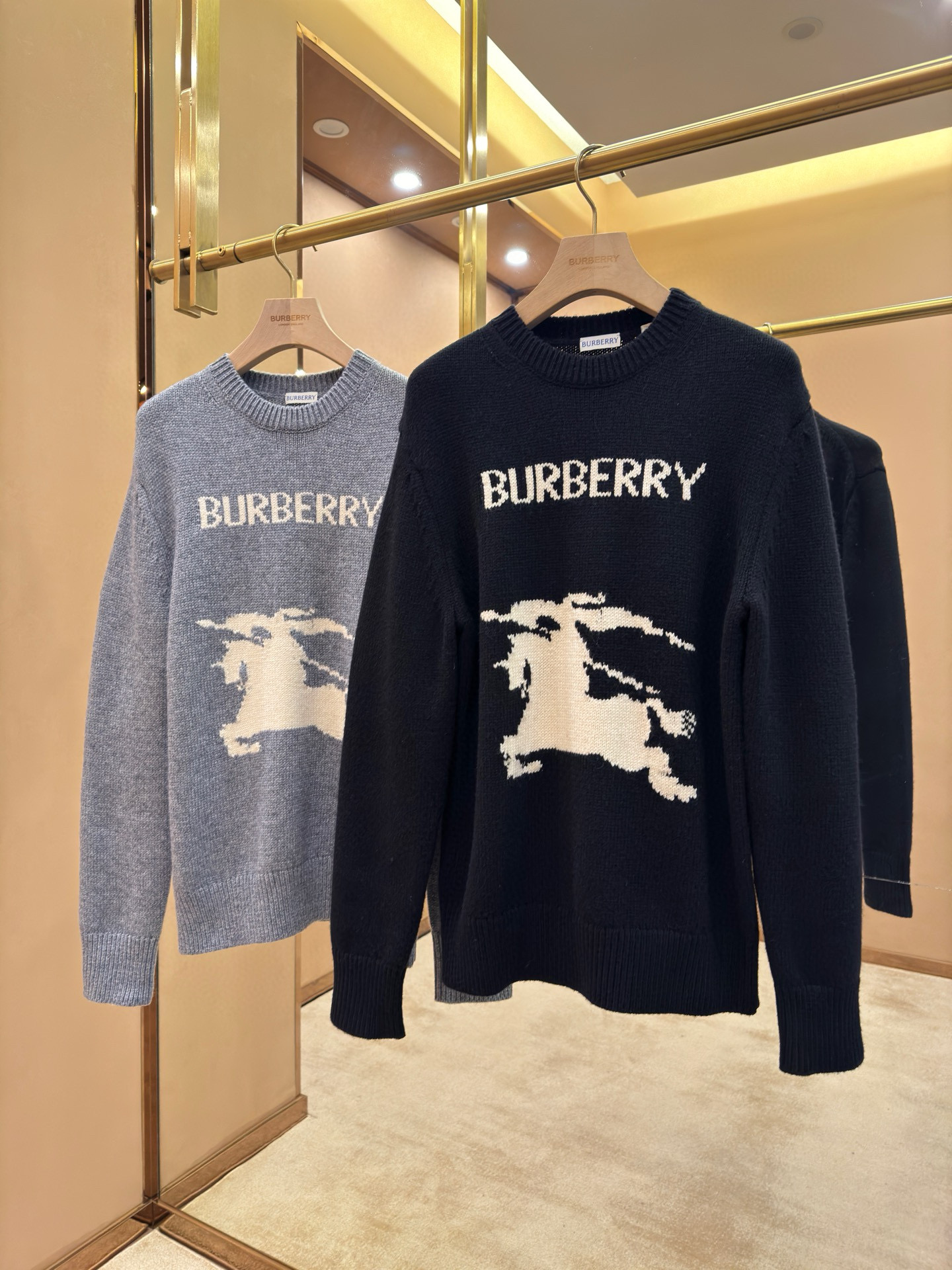 Свитер унисекс в стиле Burberry с жаккардовым логотипом EKD чёрного цвета