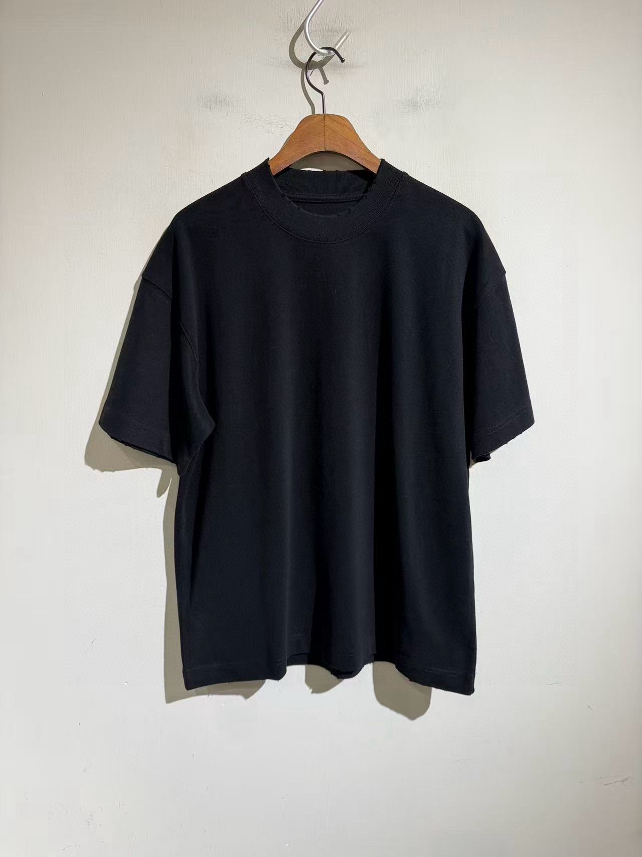 Футболка унисекс в стиле Vetements 1917 из хлопка чёрного цвета с принтом
