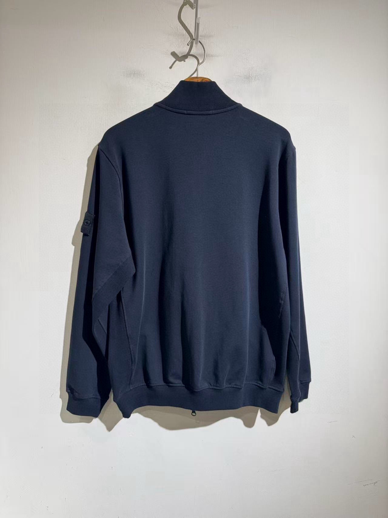 Куртка мужская Stone Island Ghost из хлопкового трикотажа синего цвета на молнии