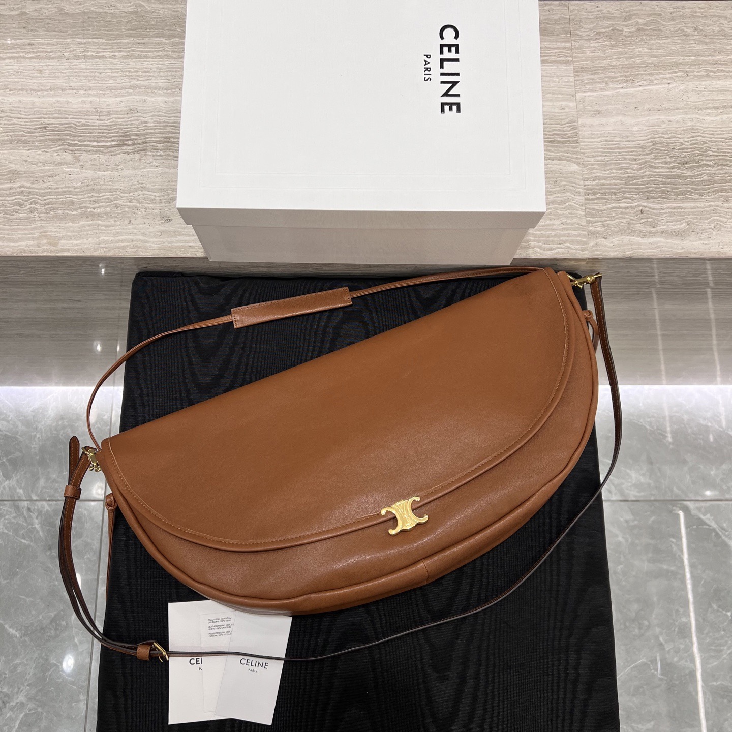 Сумка женская в стиле Celine Soft Triomphe Halfmoon карамельного цвета